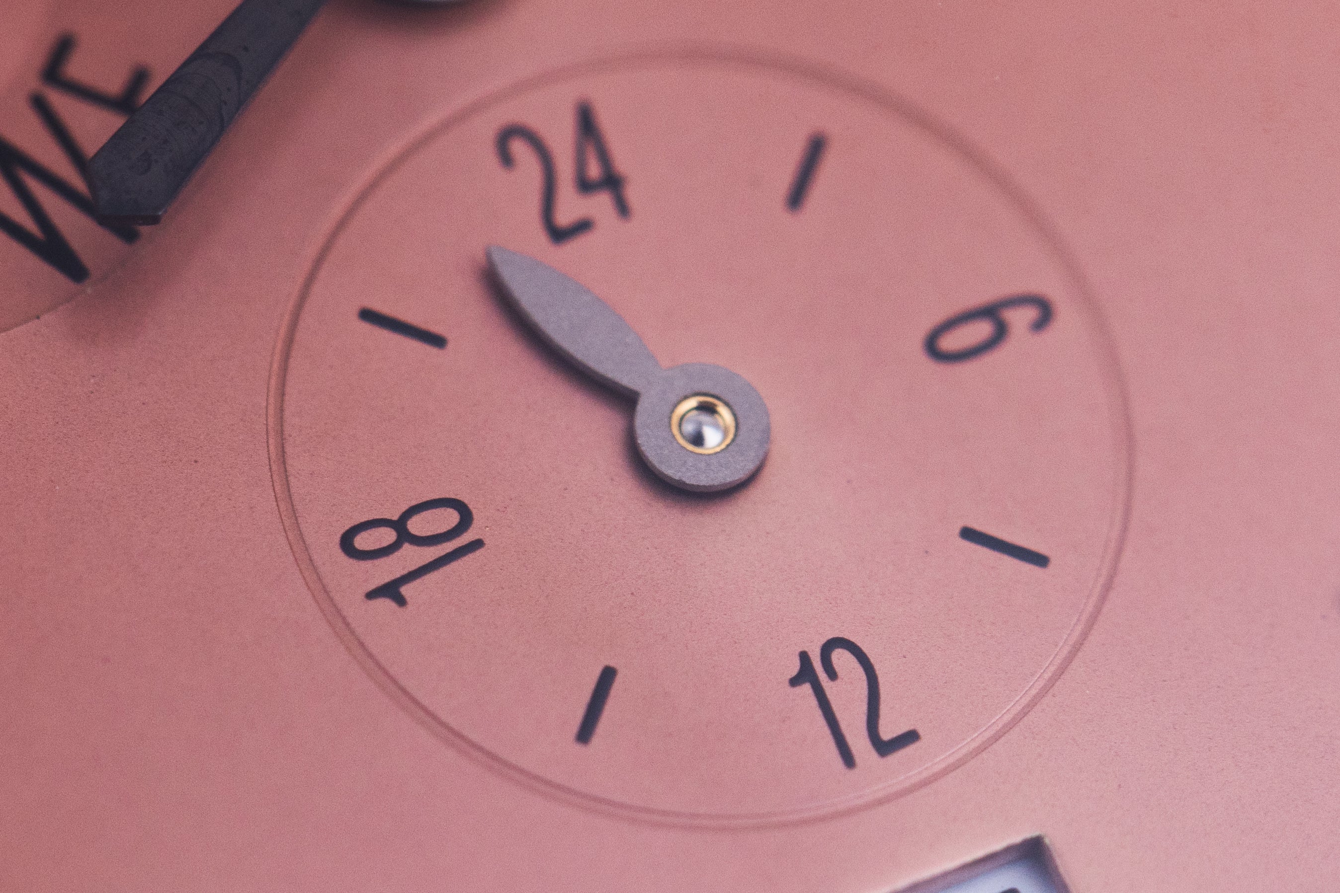 Patek Philippe Annual Calendar | REF. 5035 | Salmon Dial | 18k White Gold