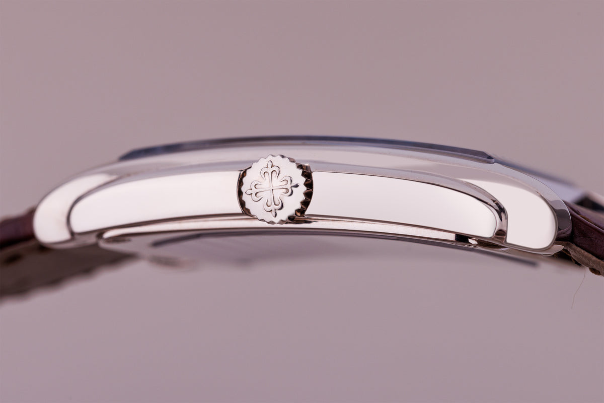 Patek Philippe Gondolo | REF. 5124G | Salmon Dial | 18k White Gold | 33mm | Manual Wind