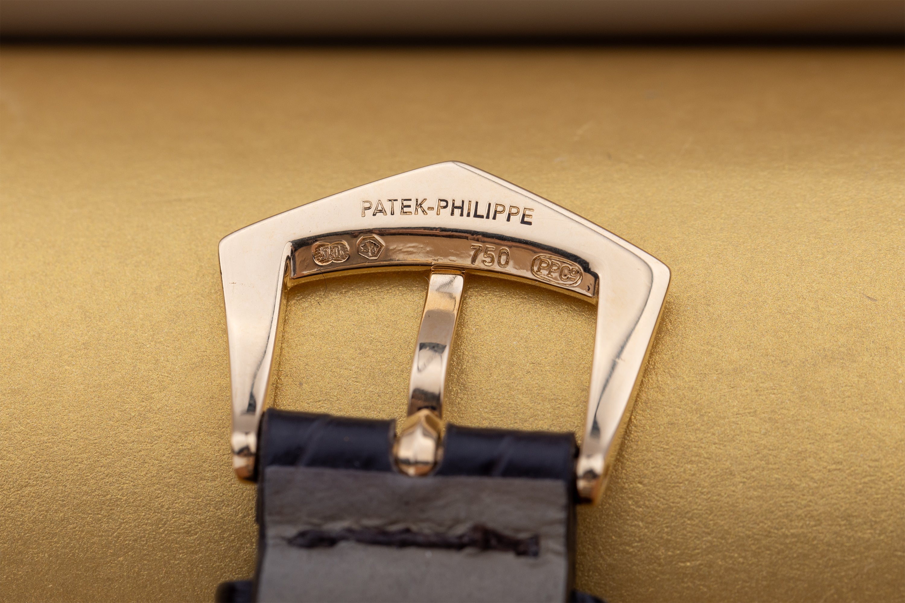 Patek Philippe Annual Calendar | REF. 5035J-001 | 18k Yellow Gold | Box & Papers | 2003 | White Dial