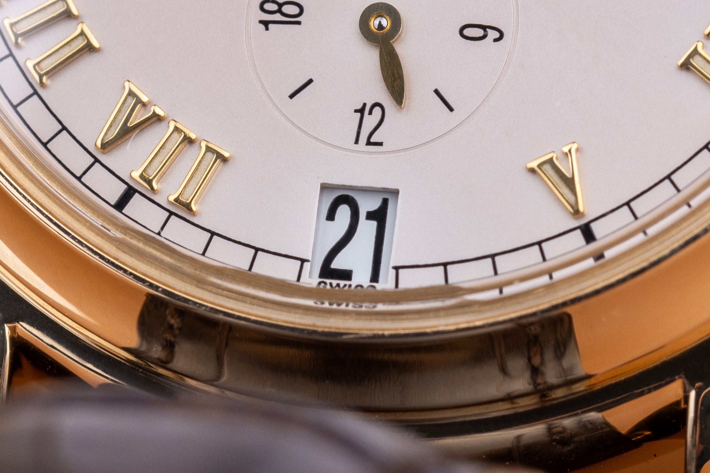 Patek Philippe Annual Calendar | REF. 5035J-001 | 18k Yellow Gold | Box & Papers | 2003 | White Dial