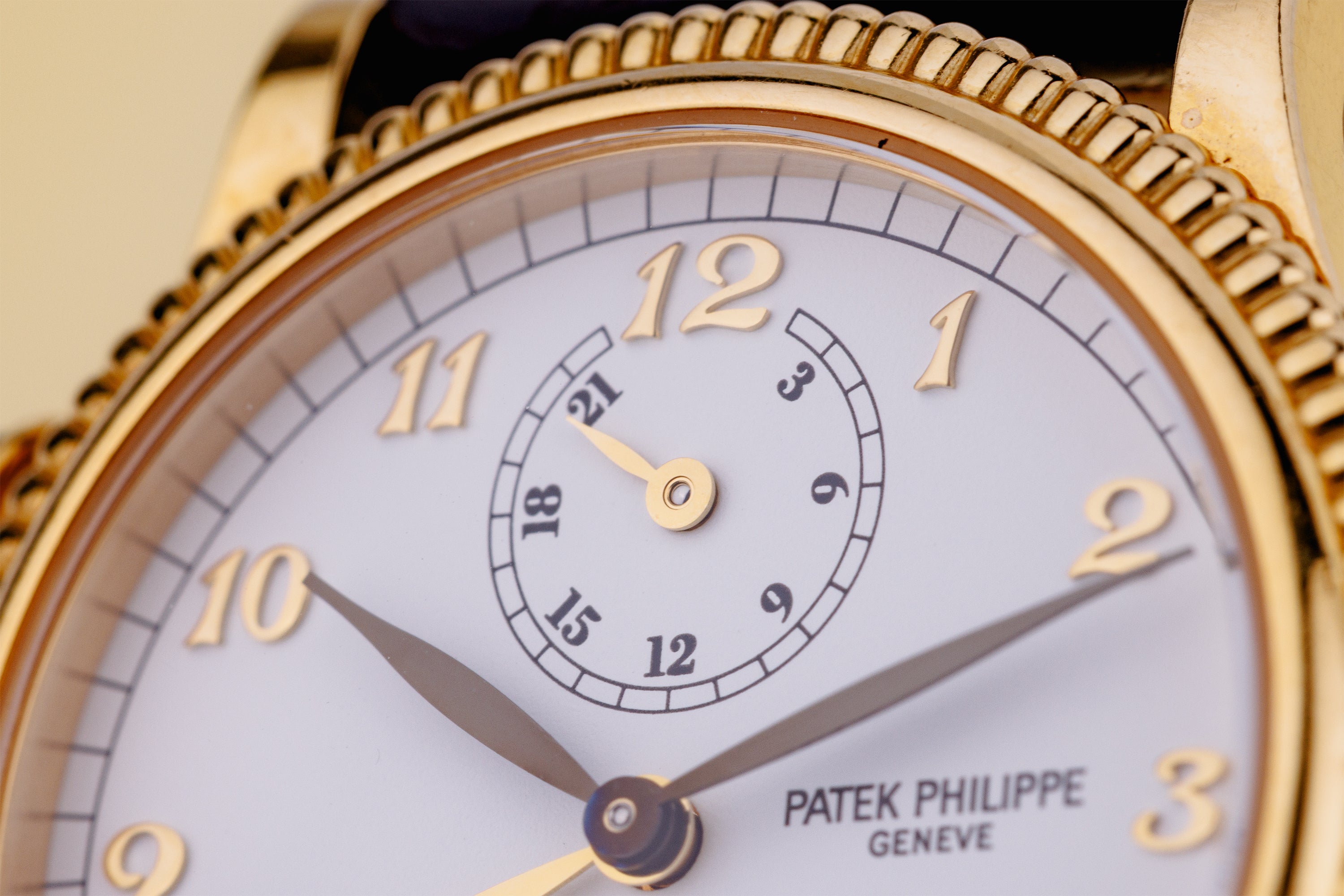 Patek Philippe Calatrava Travel Time | REF. 4864 | 18k Yellow Gold | White Dial | 29mm | Manual Wind | 1990s