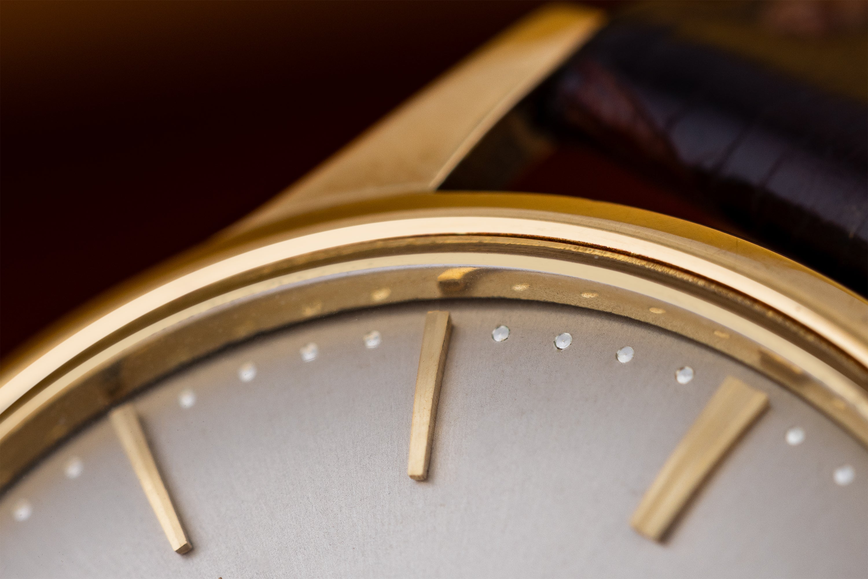 Patek Philippe Calatrava | REF. 3514 | 1966 | Silvered Dial | 18k Yellow Gold | 33.7mm