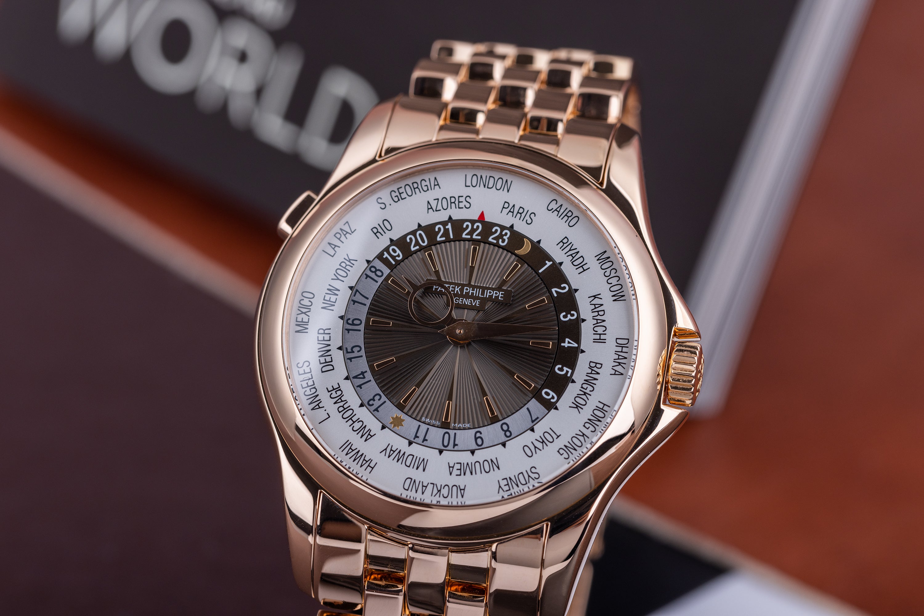 Patek Philippe World Time | REF. 5130/1R-011 | Box & Papers | 2017 | 18k Rose Gold