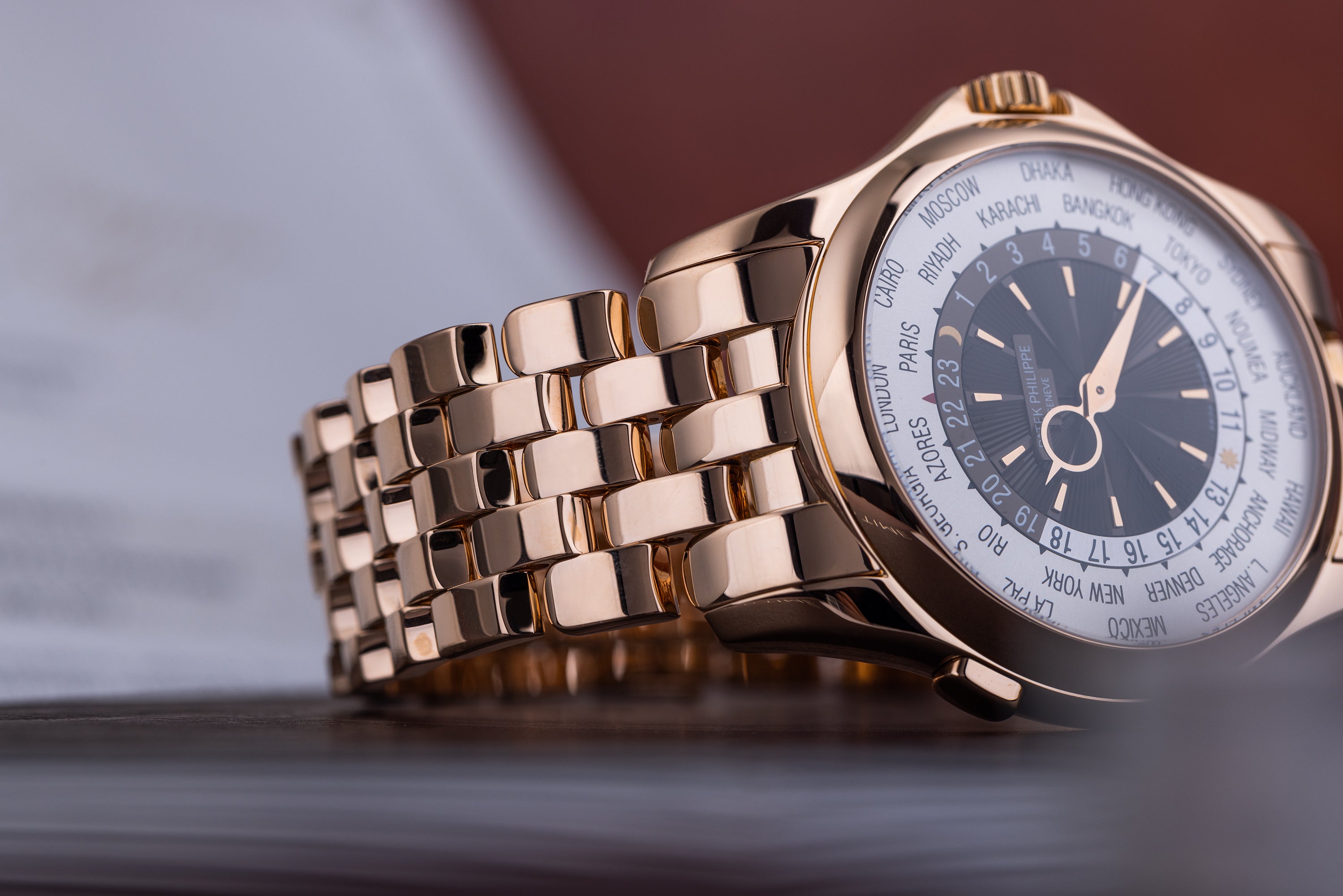 Patek Philippe World Time | REF. 5130/1R-011 | Box & Papers | 2017 | 18k Rose Gold