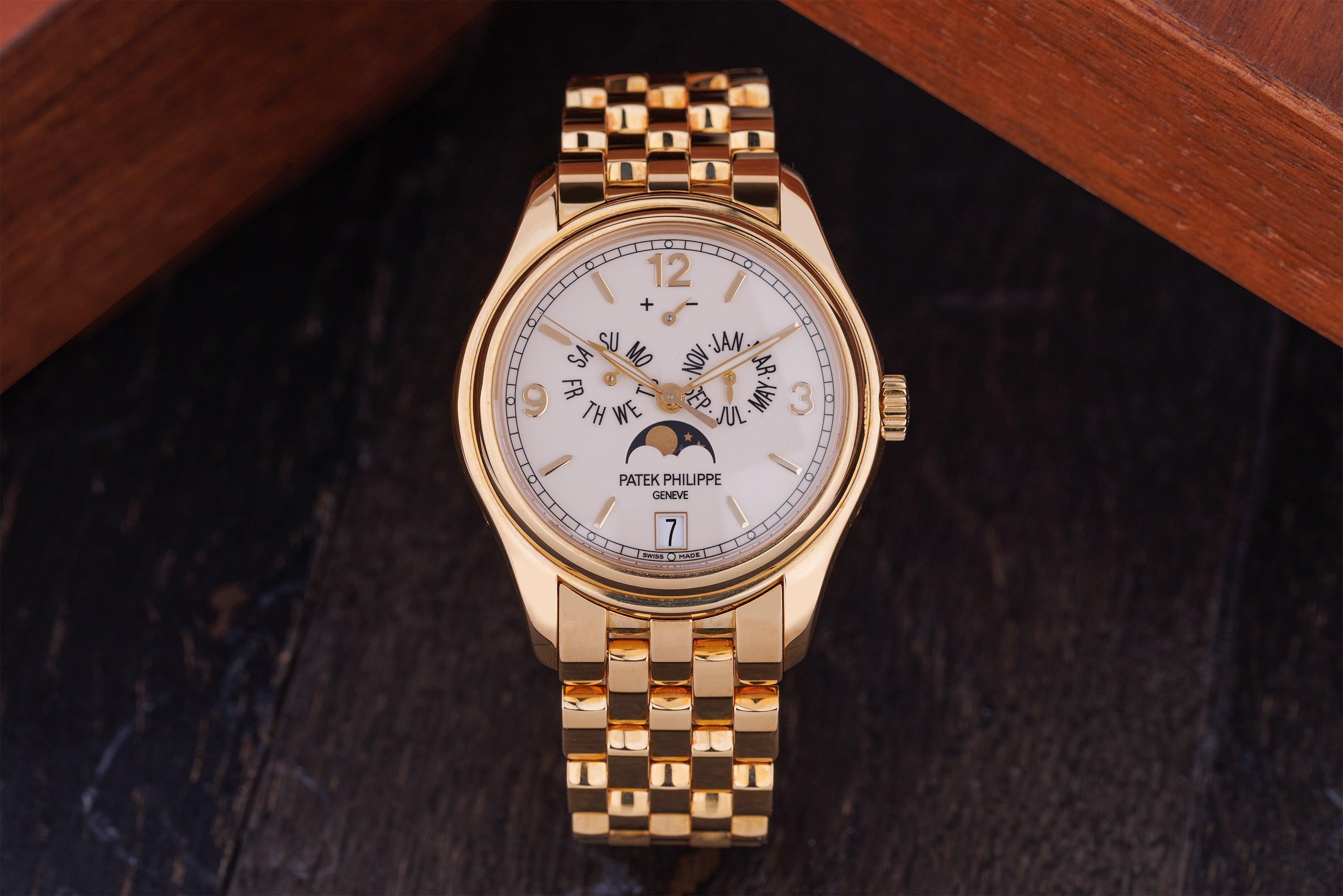 Unworn Patek Philippe Annual Calendar | REF. 5146/1J-001 | 18k Yellow Gold | Automatic | Box & Papers | 2016