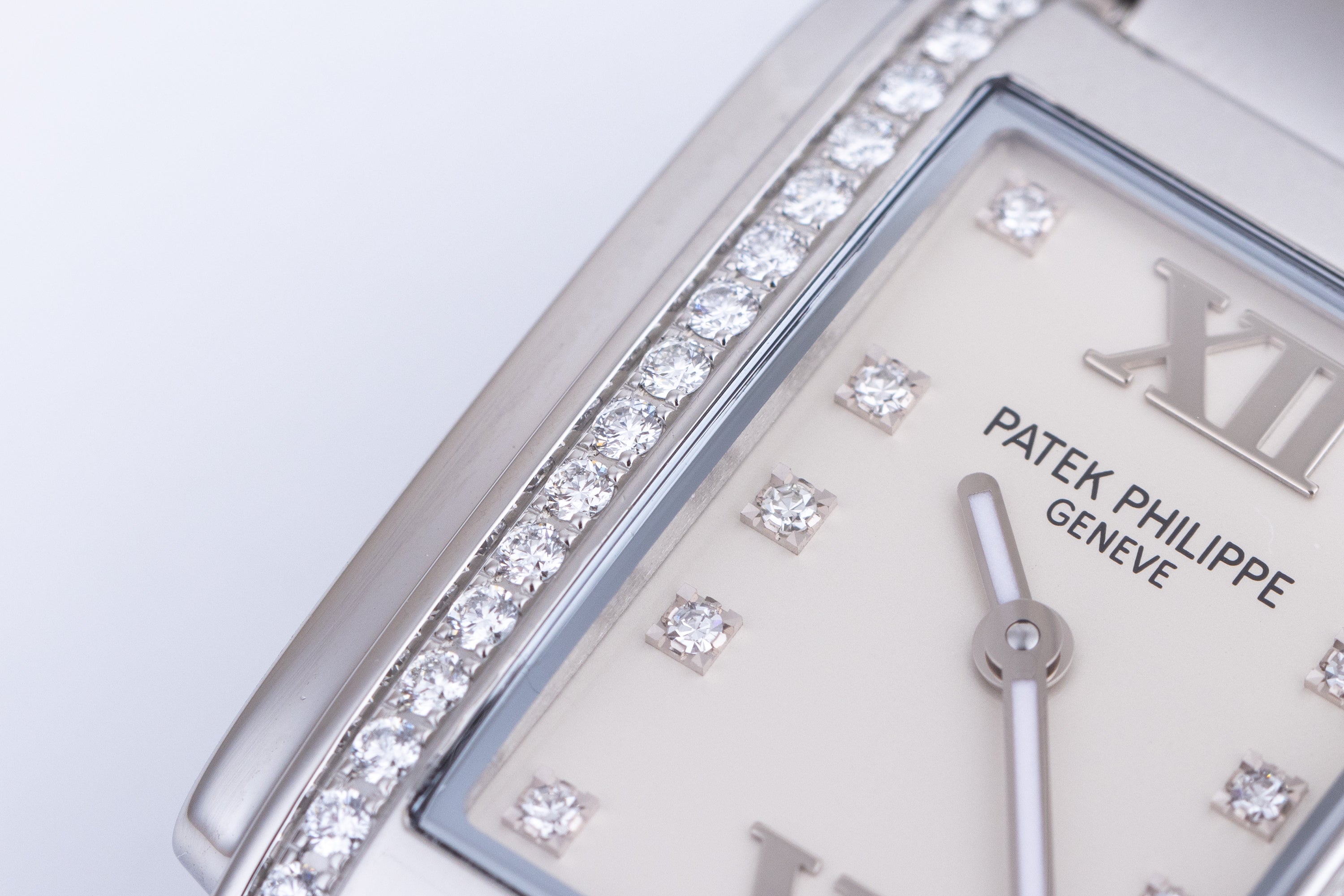 Patek Philippe Twenty-4 | REF. 4910/10A-011 | Stainless Steel | Diamond Dial & Bezel