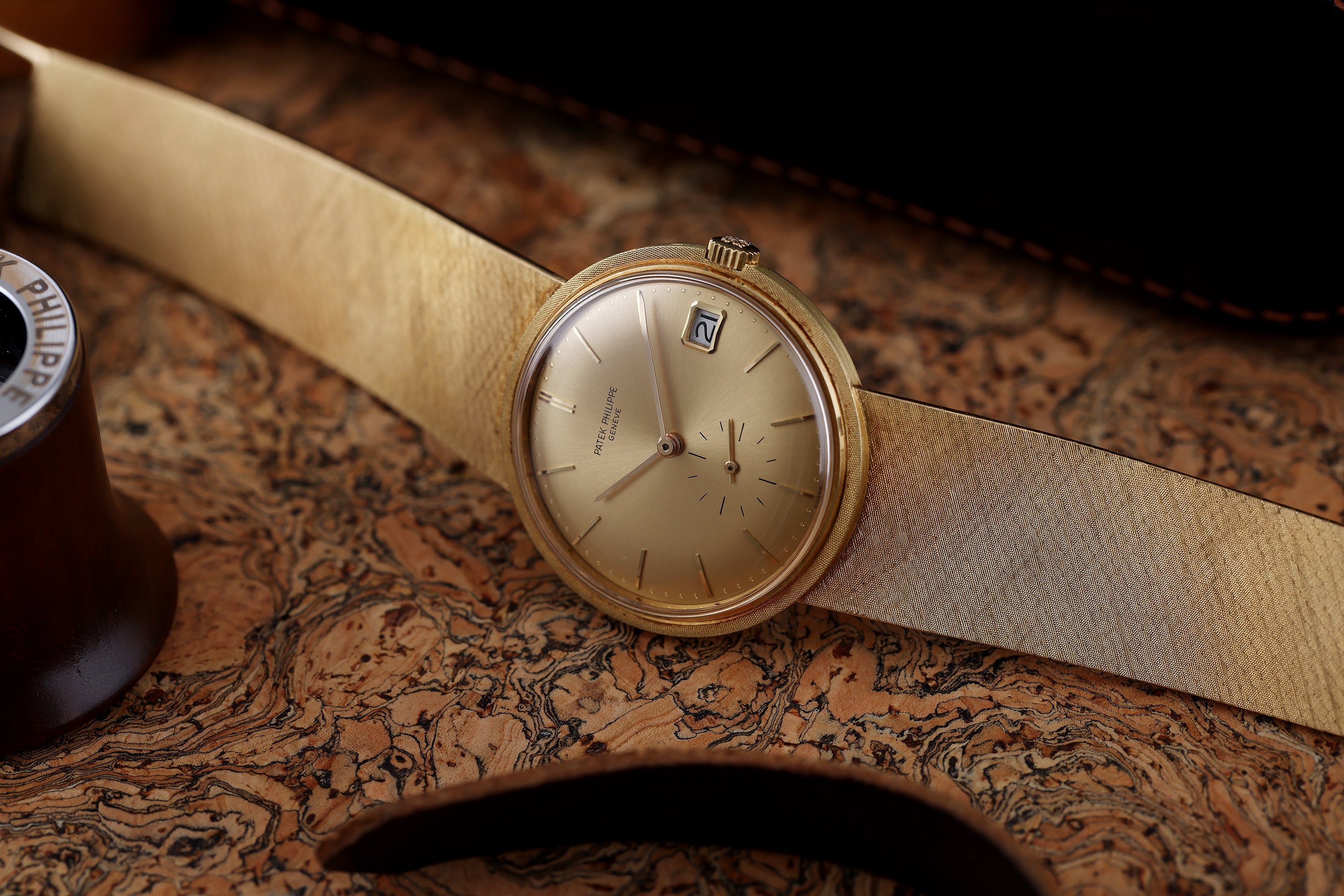 Patek Philippe Calatrava Automatic | REF. 3445 | 18k Yellow Gold | Gold Dial | 1970s | 35mm