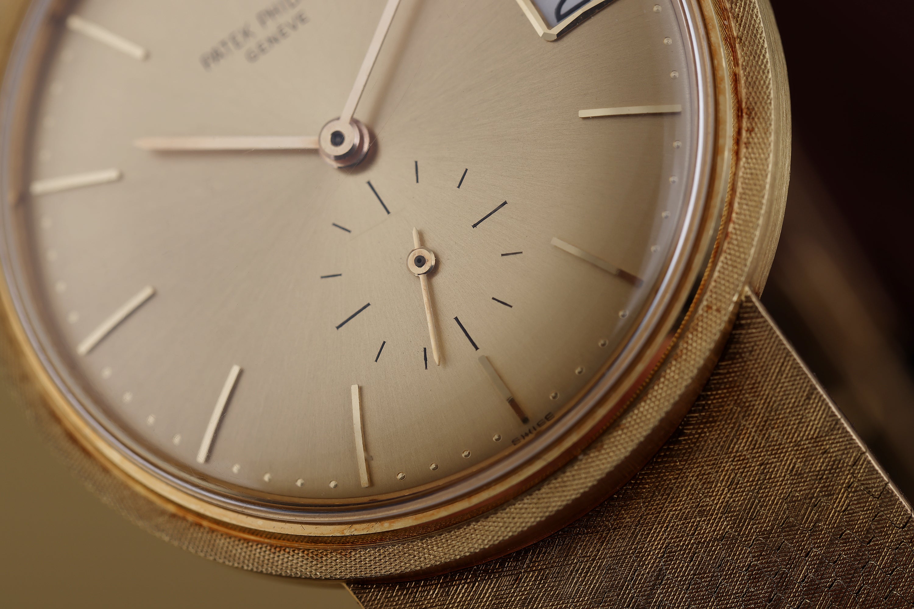 Patek Philippe Calatrava Automatic | REF. 3445 | 18k Yellow Gold | Gold Dial | 1970s | 35mm
