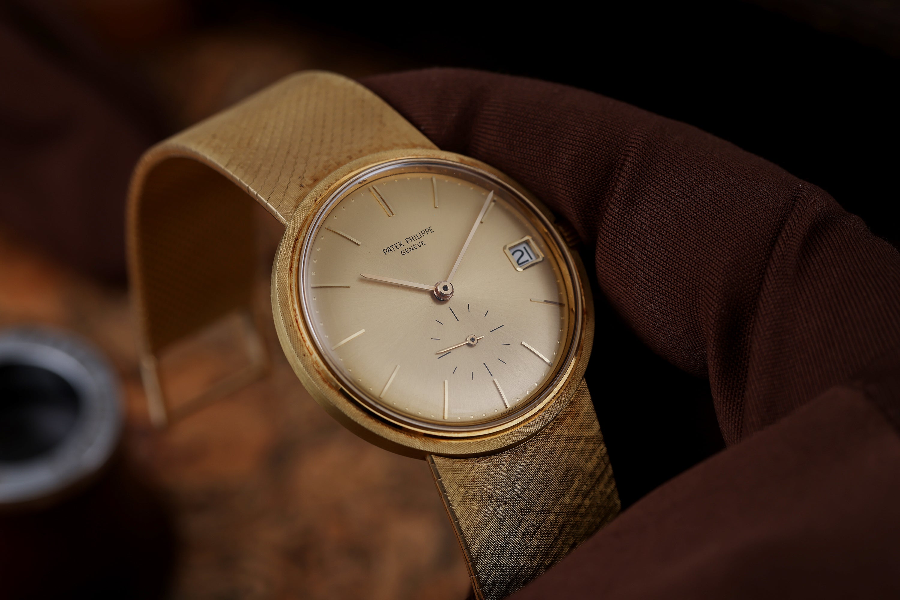 Patek Philippe Calatrava Automatic | REF. 3445 | 18k Yellow Gold | Gold Dial | 1970s | 35mm