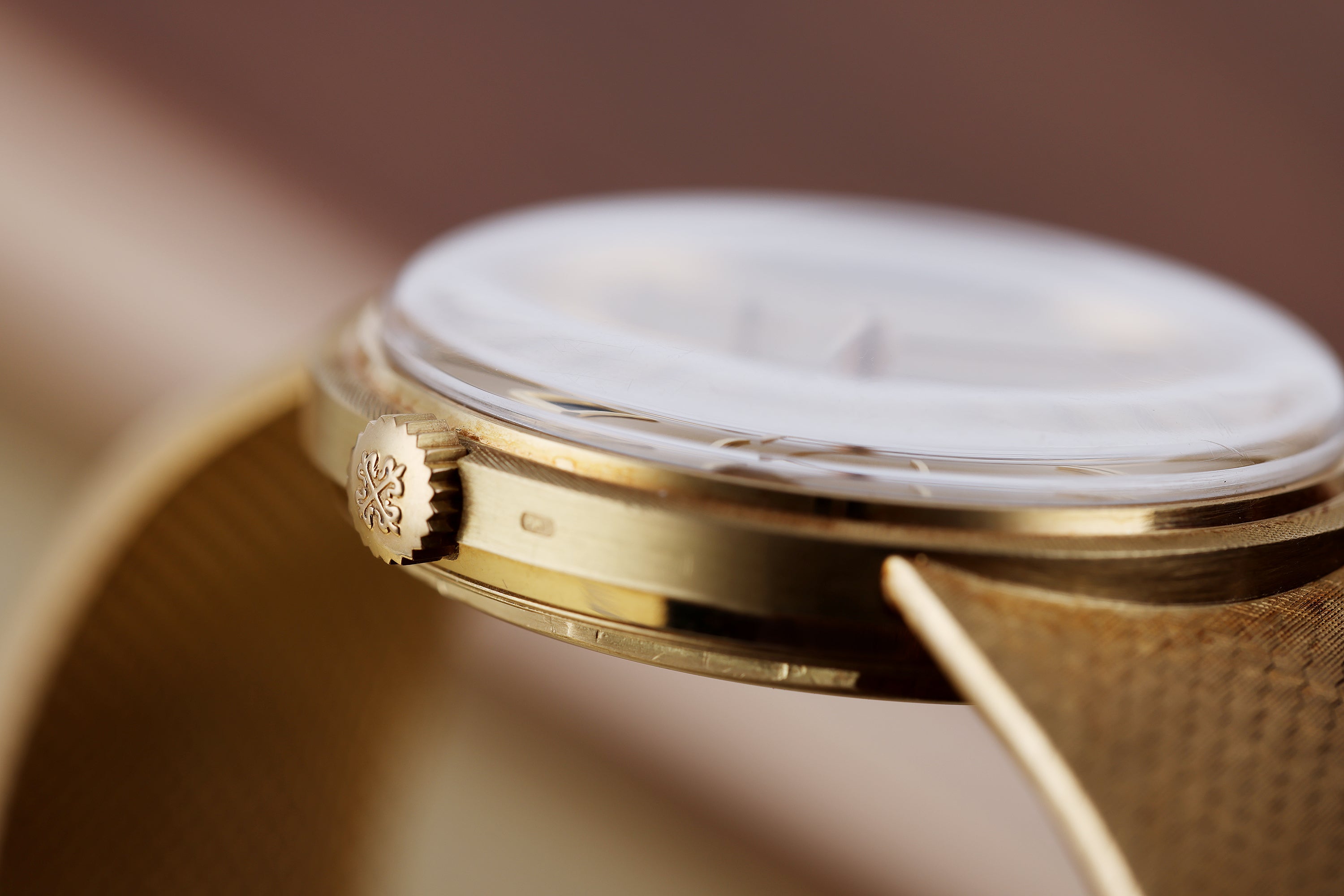 Patek Philippe Calatrava Automatic | REF. 3445 | 18k Yellow Gold | Gold Dial | 1970s | 35mm