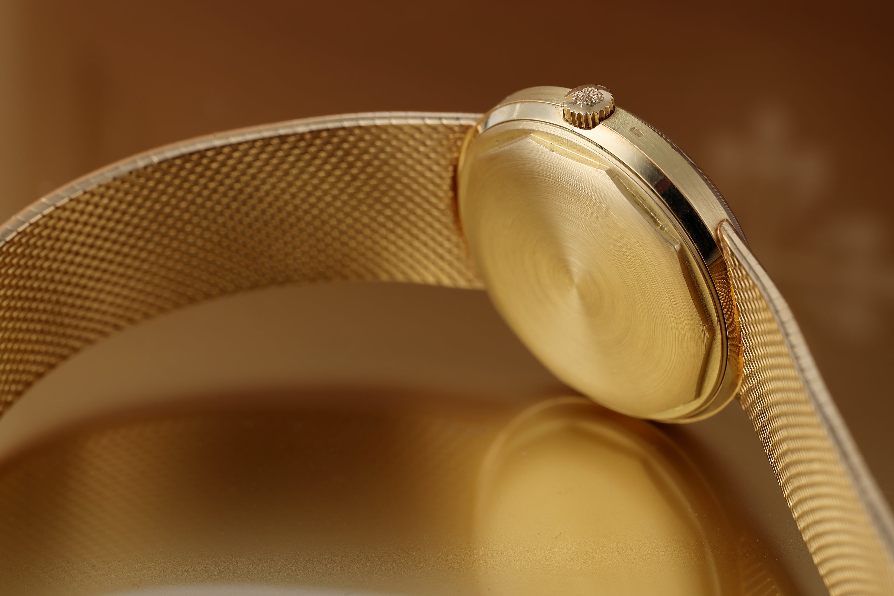 Patek Philippe Calatrava Automatic | REF. 3445 | 18k Yellow Gold | Gold Dial | 1970s | 35mm