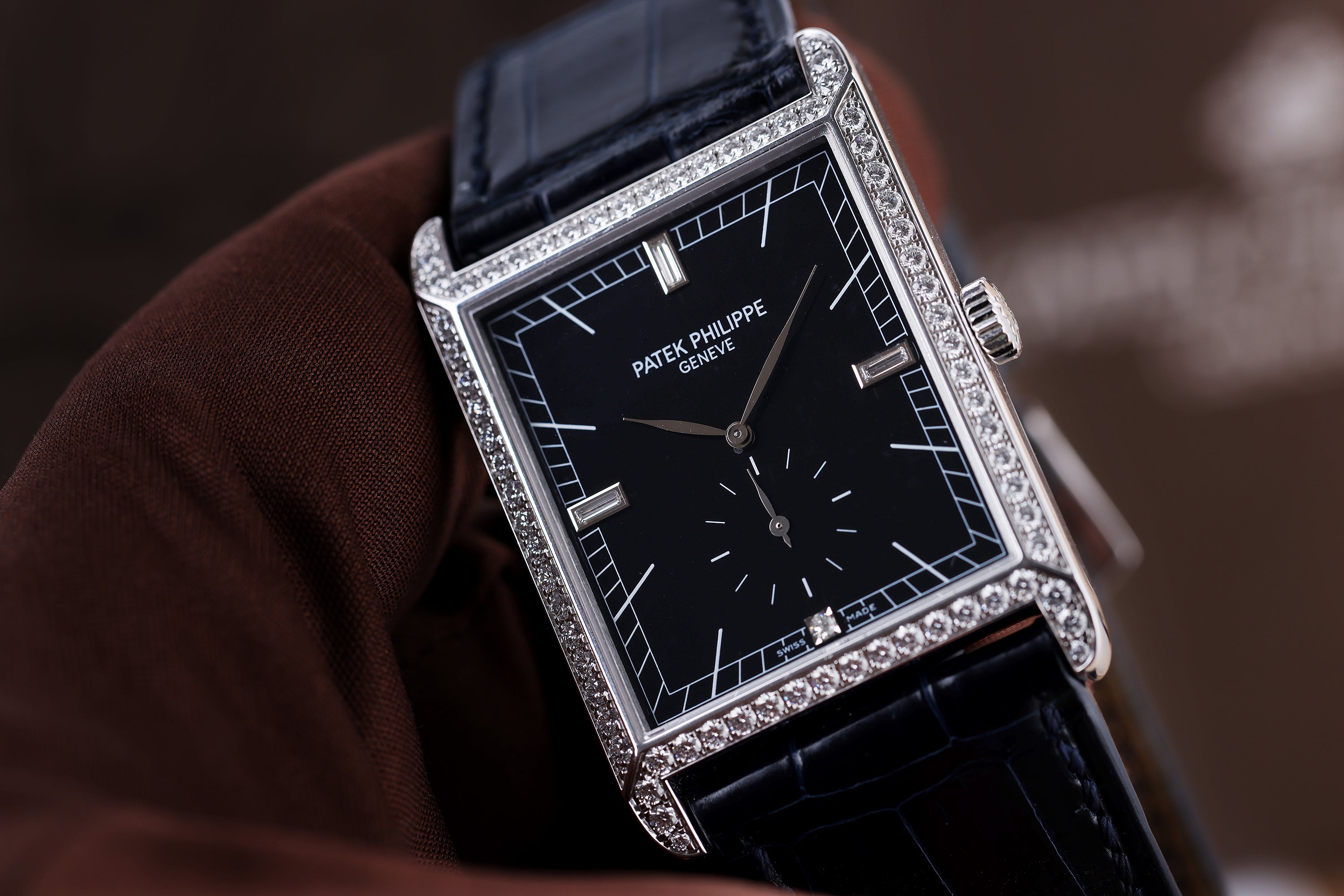 Patek Philippe Gondolo 5112G-001 18k White Gold