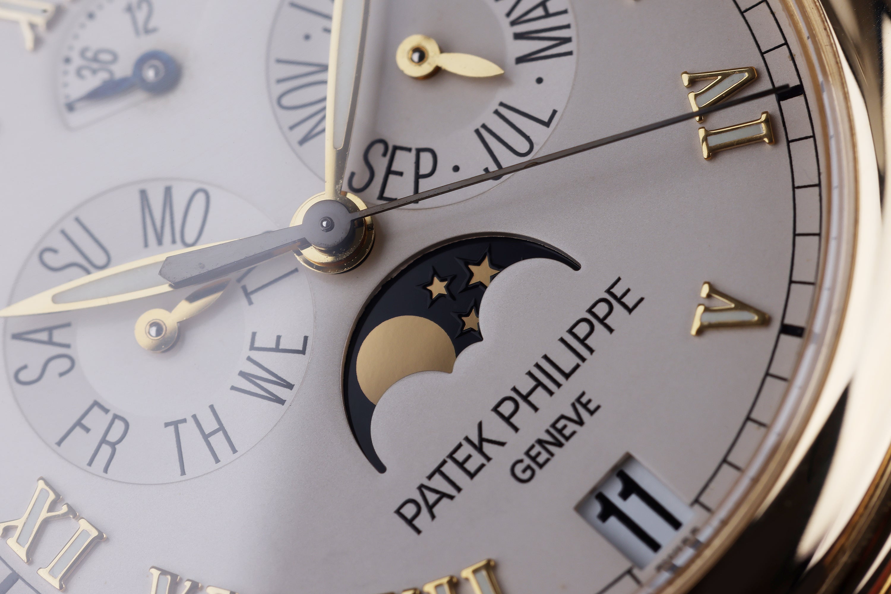 Patek Philippe Annual Calendar | REF. 5036/1J-001 | 18k Yellow Gold | Box & Papers | 2004