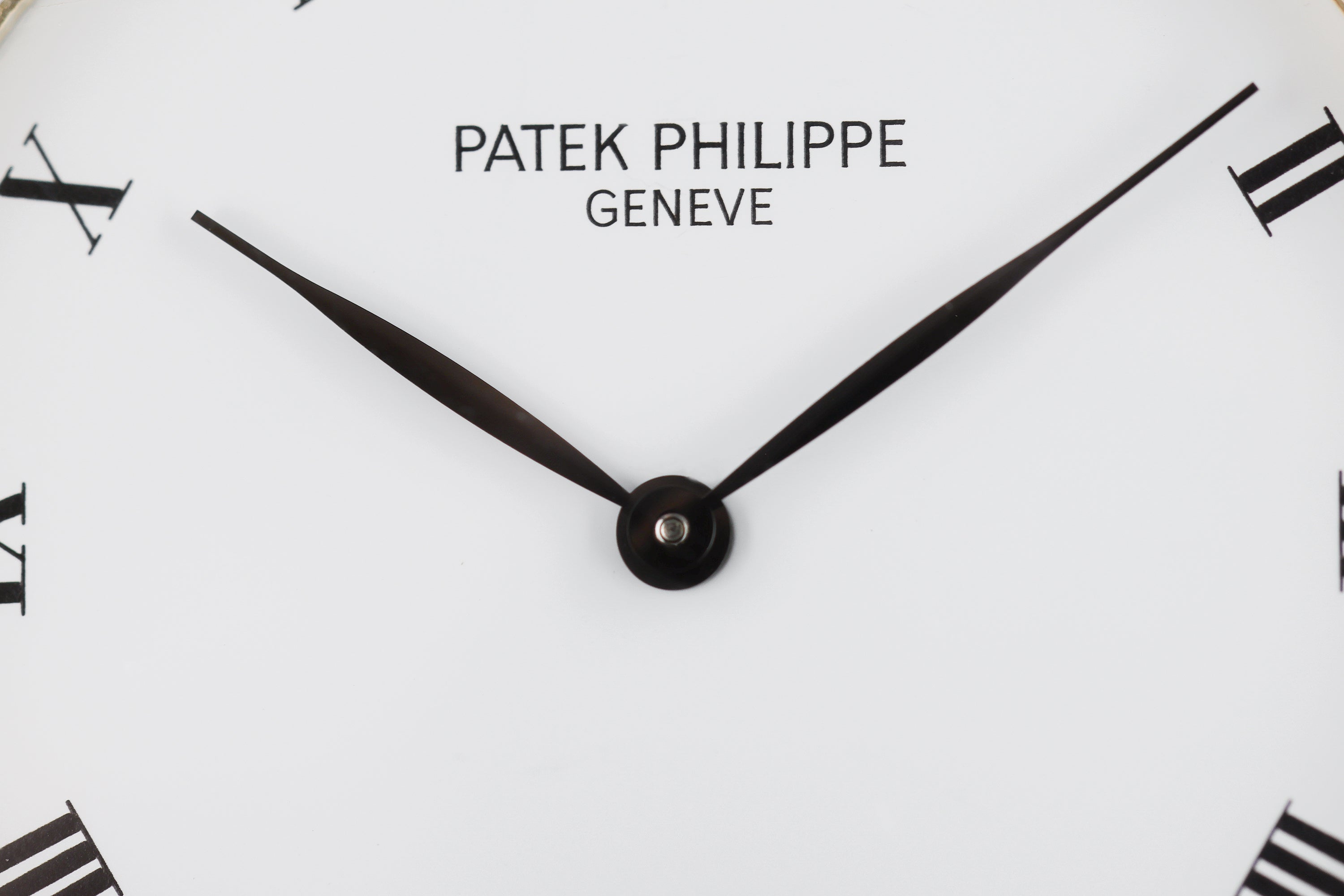 Patek Philippe Calatrava | REF. 3992 | 18k Yellow Gold | 33mm | Automatic | 1990s