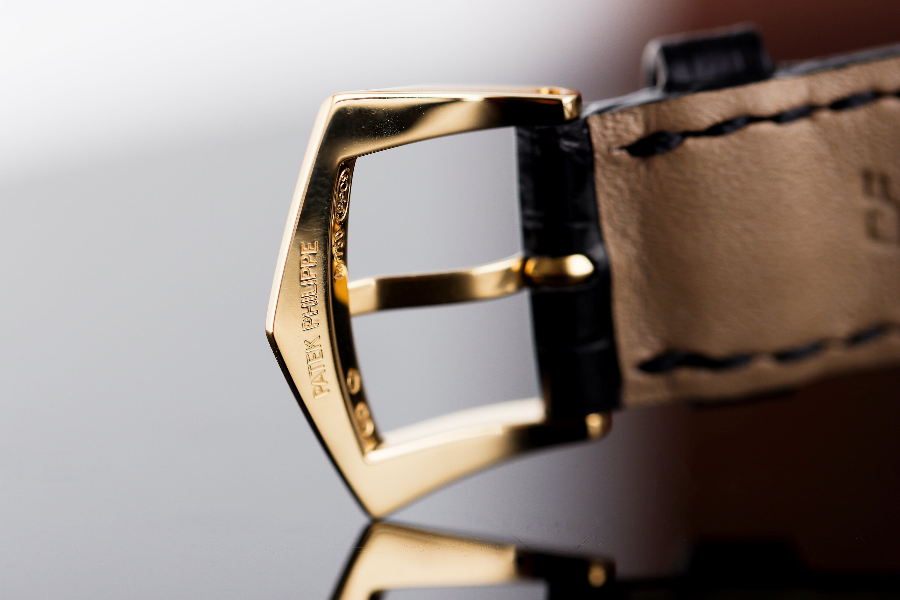 Patek Philippe Calatrava | REF. 3992 | 18k Yellow Gold | 33mm | Automatic | 1990s