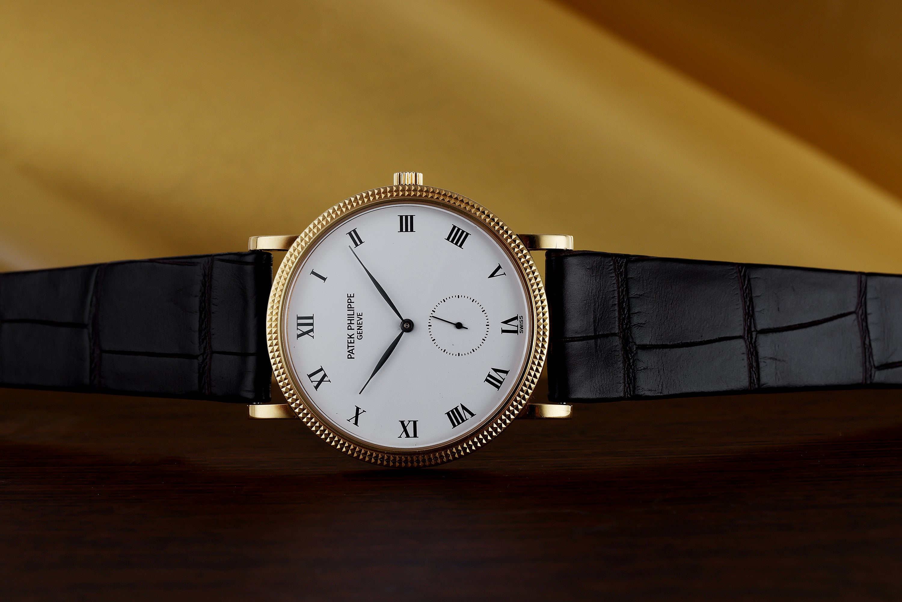 Patek Philippe Calatrava | REF. 3919J | 18k Yellow Gold | Hobnail Bezel | 33mm | 1990s