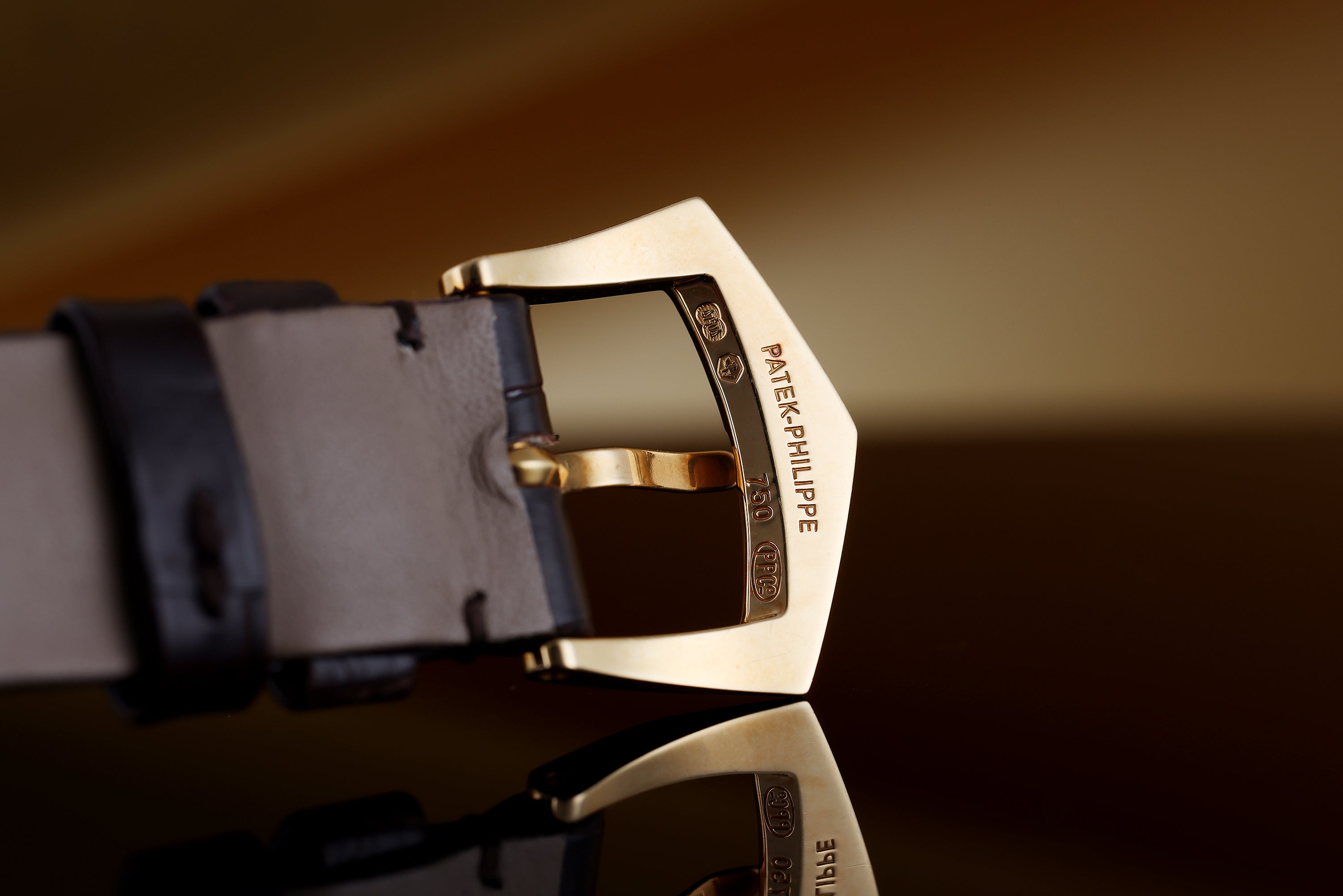 Patek Philippe Calatrava | REF. 3919J | 18k Yellow Gold | Hobnail Bezel | 33mm | 1990s