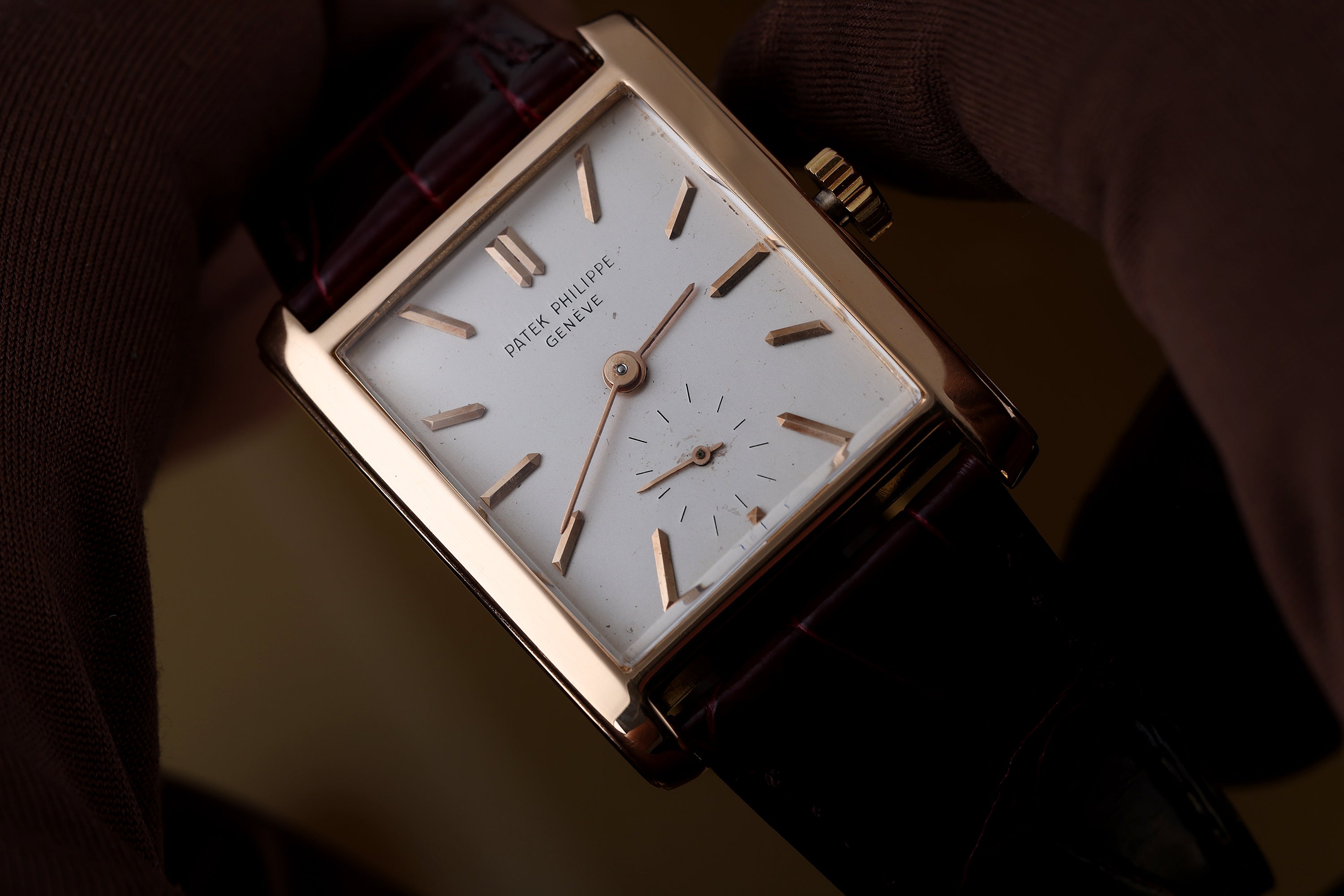 Patek Philippe | REF. 2530/1 | 18k Rose Gold | 27mm | Manual Wind | 1954