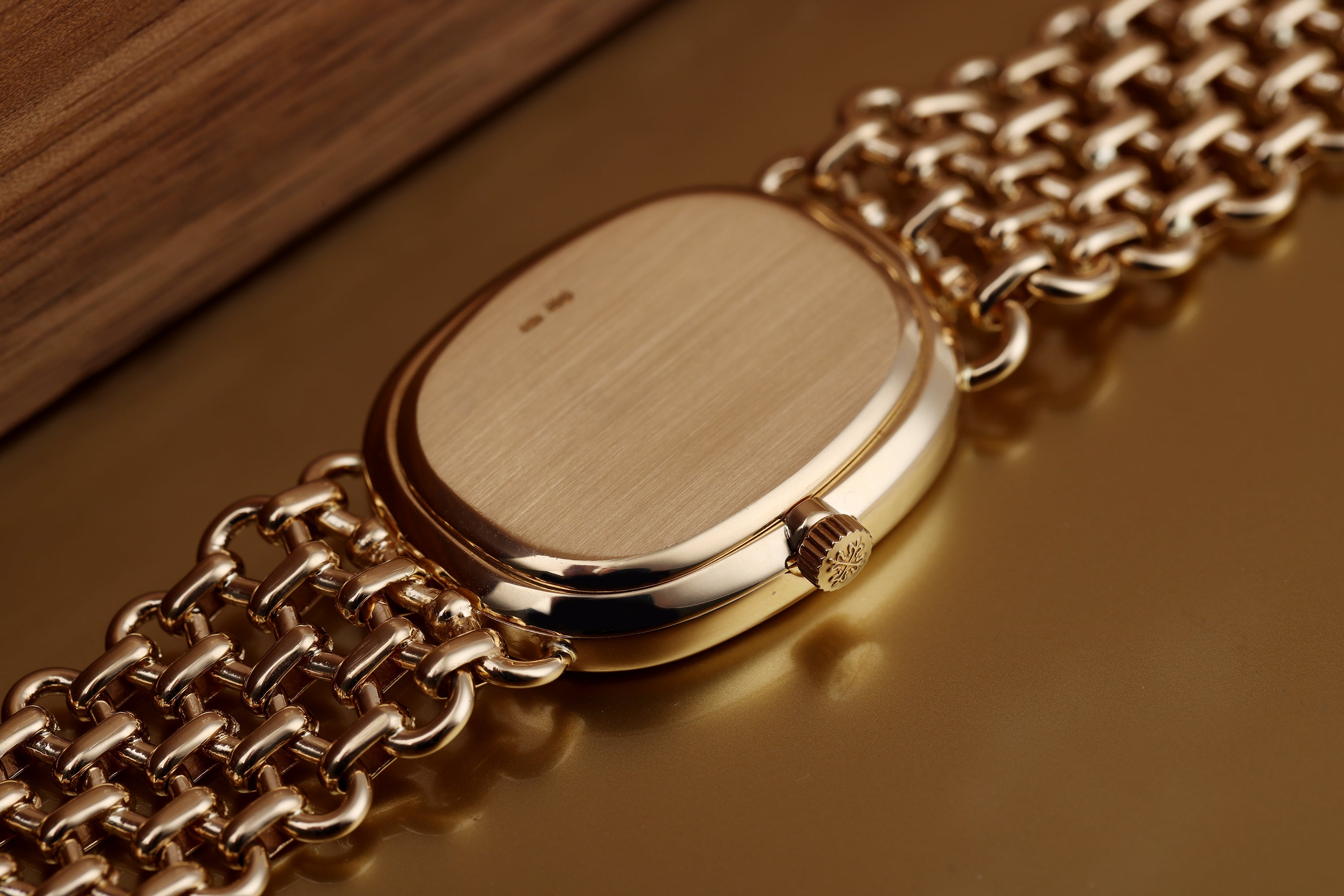 Patek Philippe Golden Ellipse | REF. 4226/905 | Gold Diamond Dial | 23mm | 18k Yellow Gold | 1980's