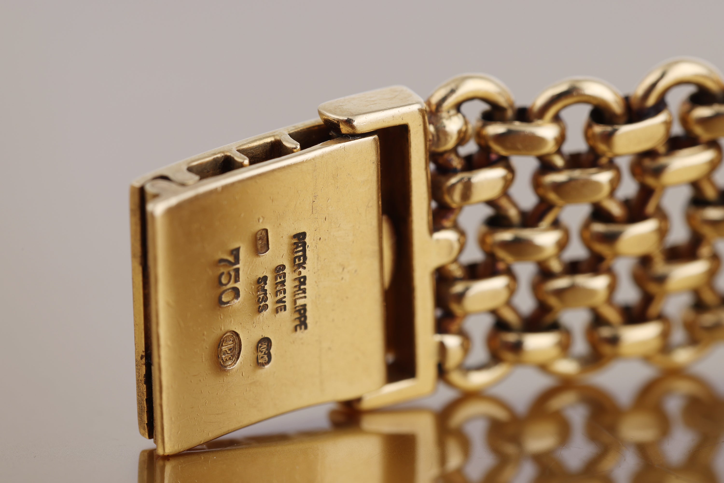 Ultra Rare Patek Philippe Golden Ellipse | REF. 3848/901 | Lapis Lazuli Dial | 27mm | 18k Yellow Gold | Box & Papers | 1980