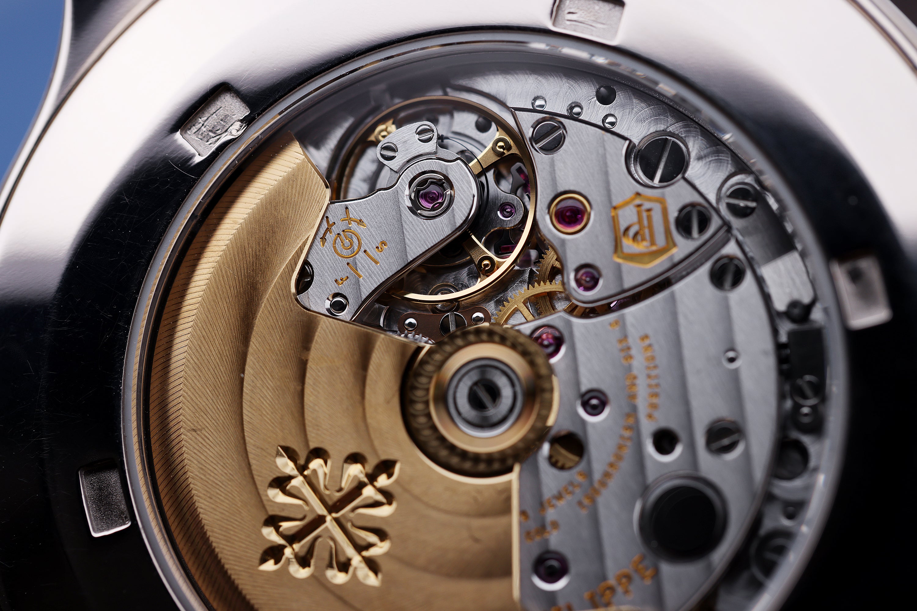 Patek Philippe Calatrava Travel Time Pilot | REF. 5524G | 18k White Gold | 42mm