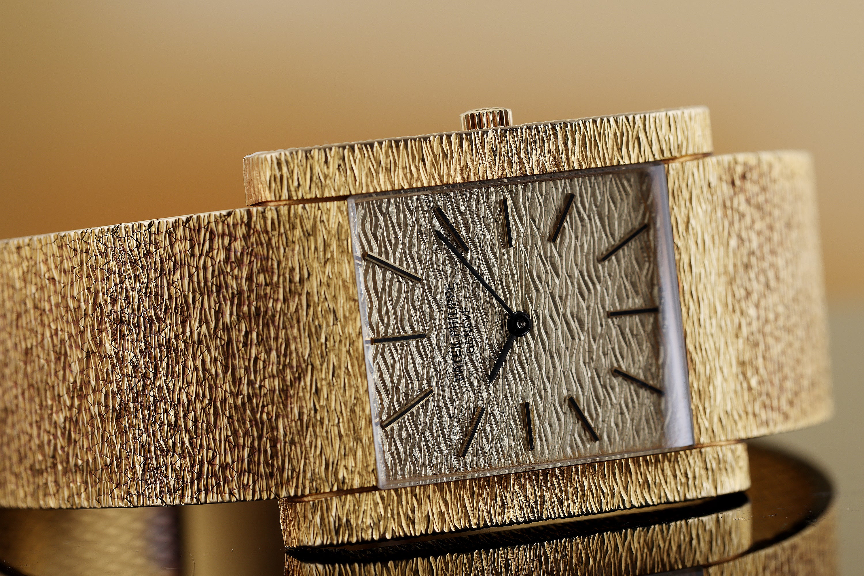 Patek Philippe 1970's Vintage Gondolo | REF. 3553/1 | Bark Finish | 18k Yellow Gold | 26mm | Manual Wind