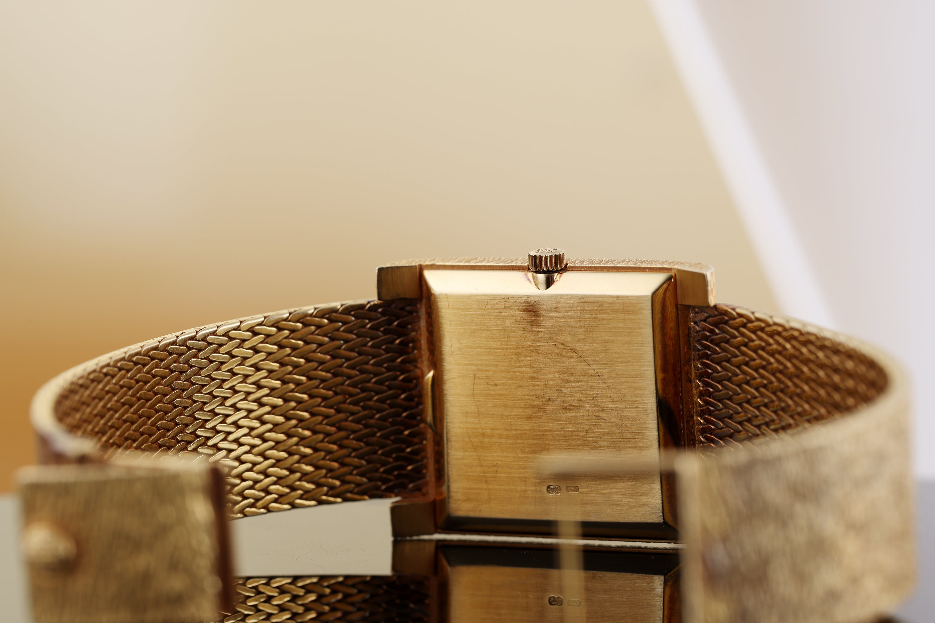 Patek Philippe 1970's Vintage Gondolo | REF. 3553/1 | Bark Finish | 18k Yellow Gold | 26mm | Manual Wind