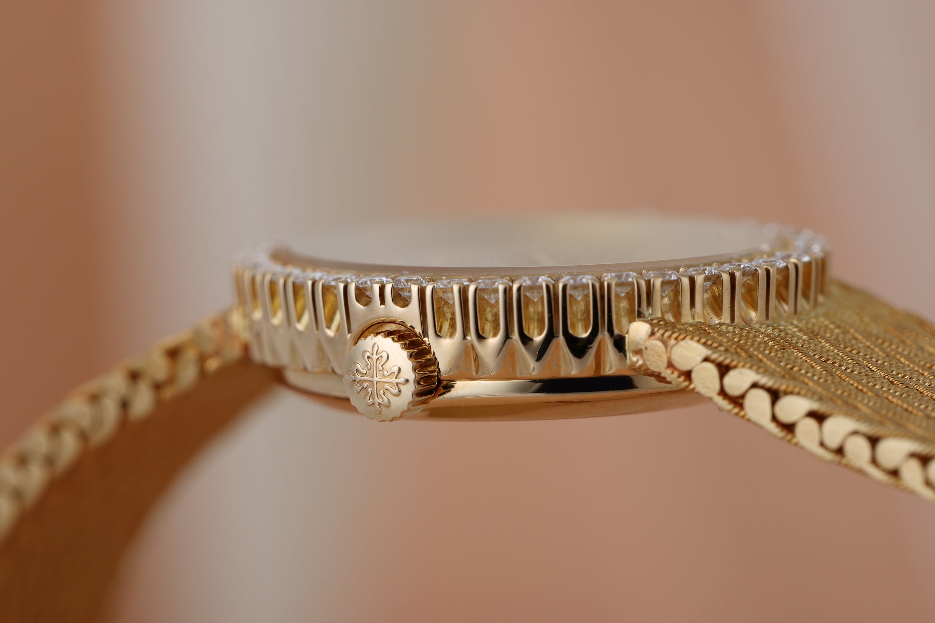 Patek Philippe 1980's Ladies Watch | REF. 4506/1 | Oval Diamond Dial & Bezel | 21mm | 18k Yellow Gold