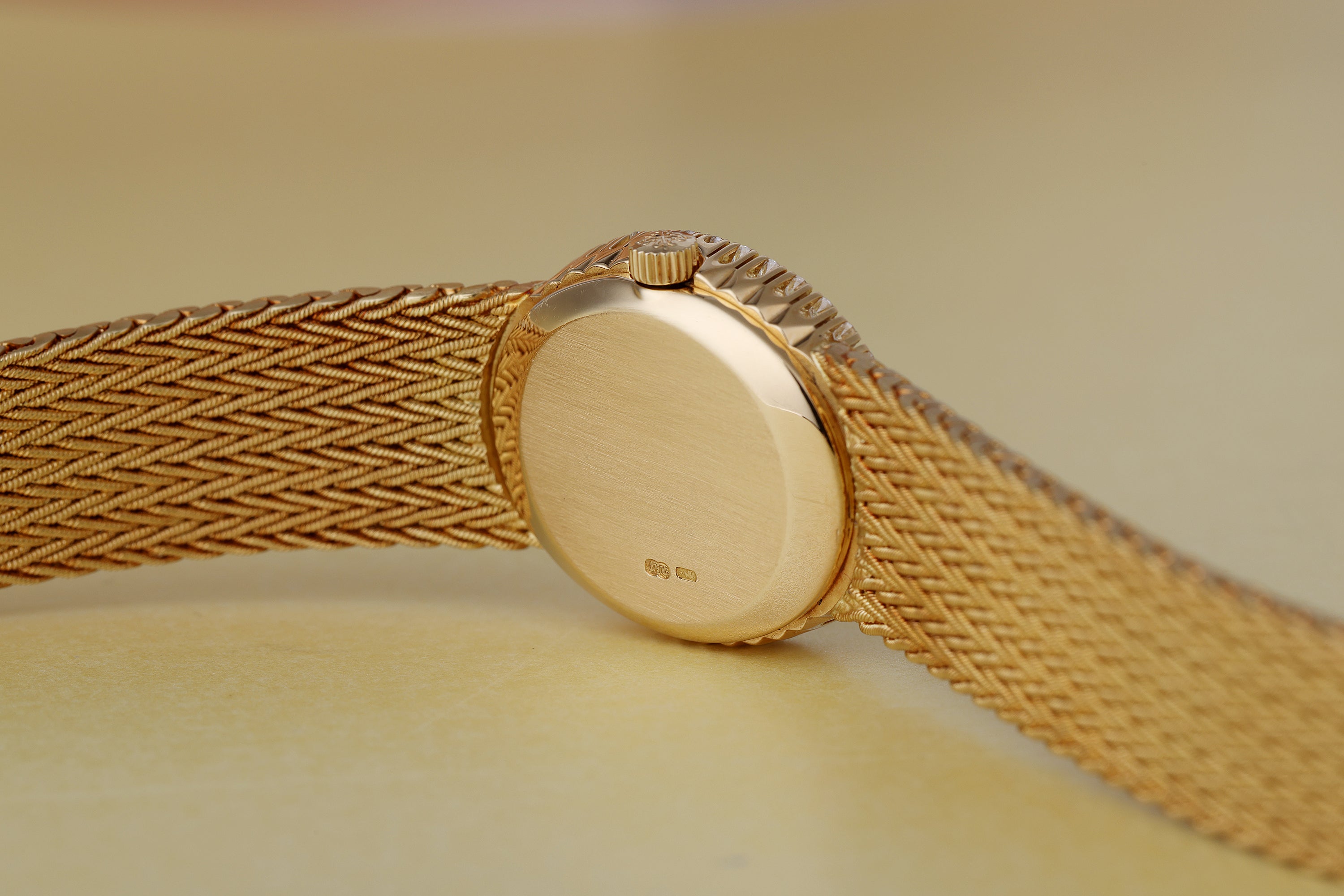 Patek Philippe 1980's Ladies Watch | REF. 4506/1 | Oval Diamond Dial & Bezel | 21mm | 18k Yellow Gold