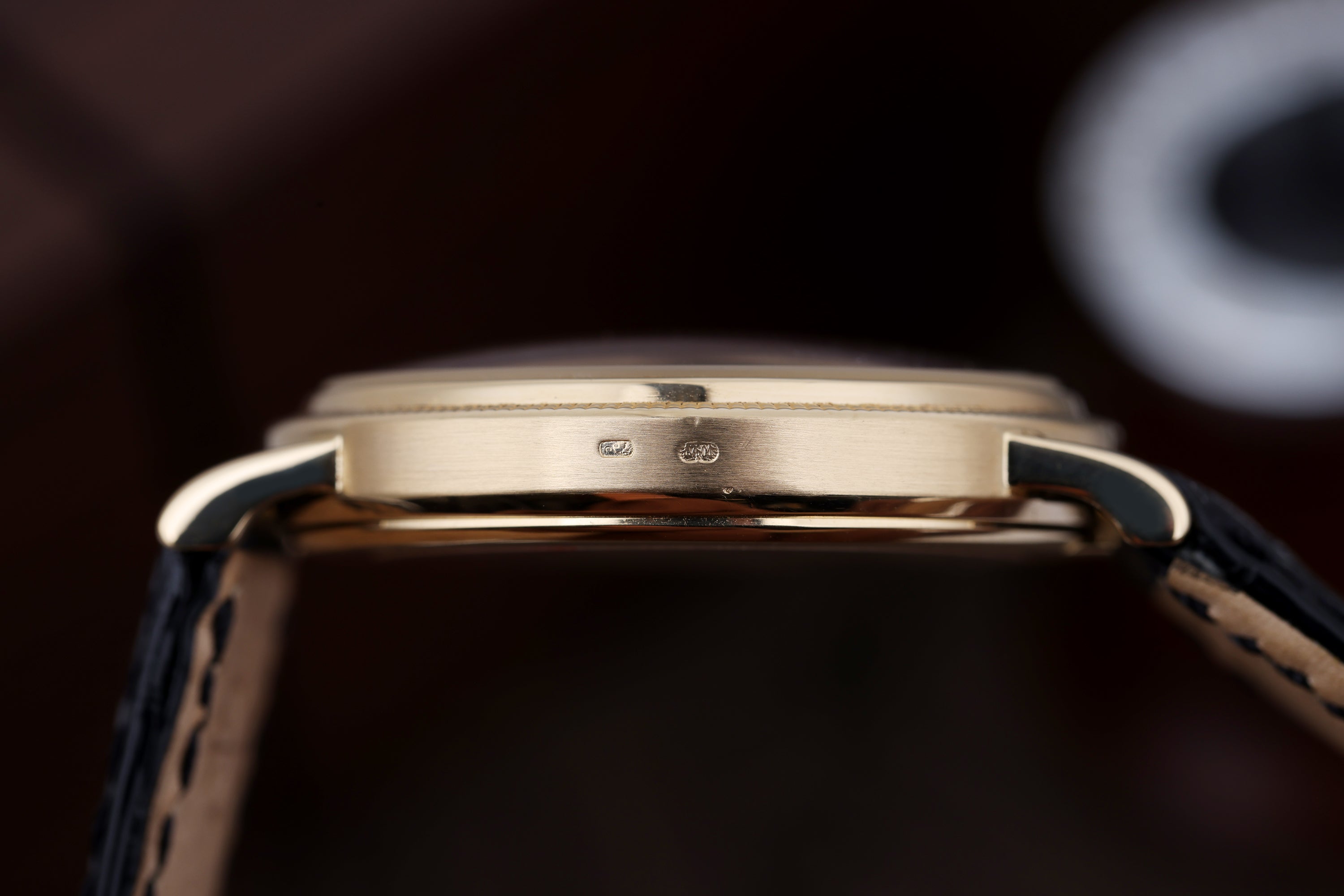 Patek Philippe Calatrava | REF. 3802/200 | Automatic | 18k Yellow Gold | 33mm