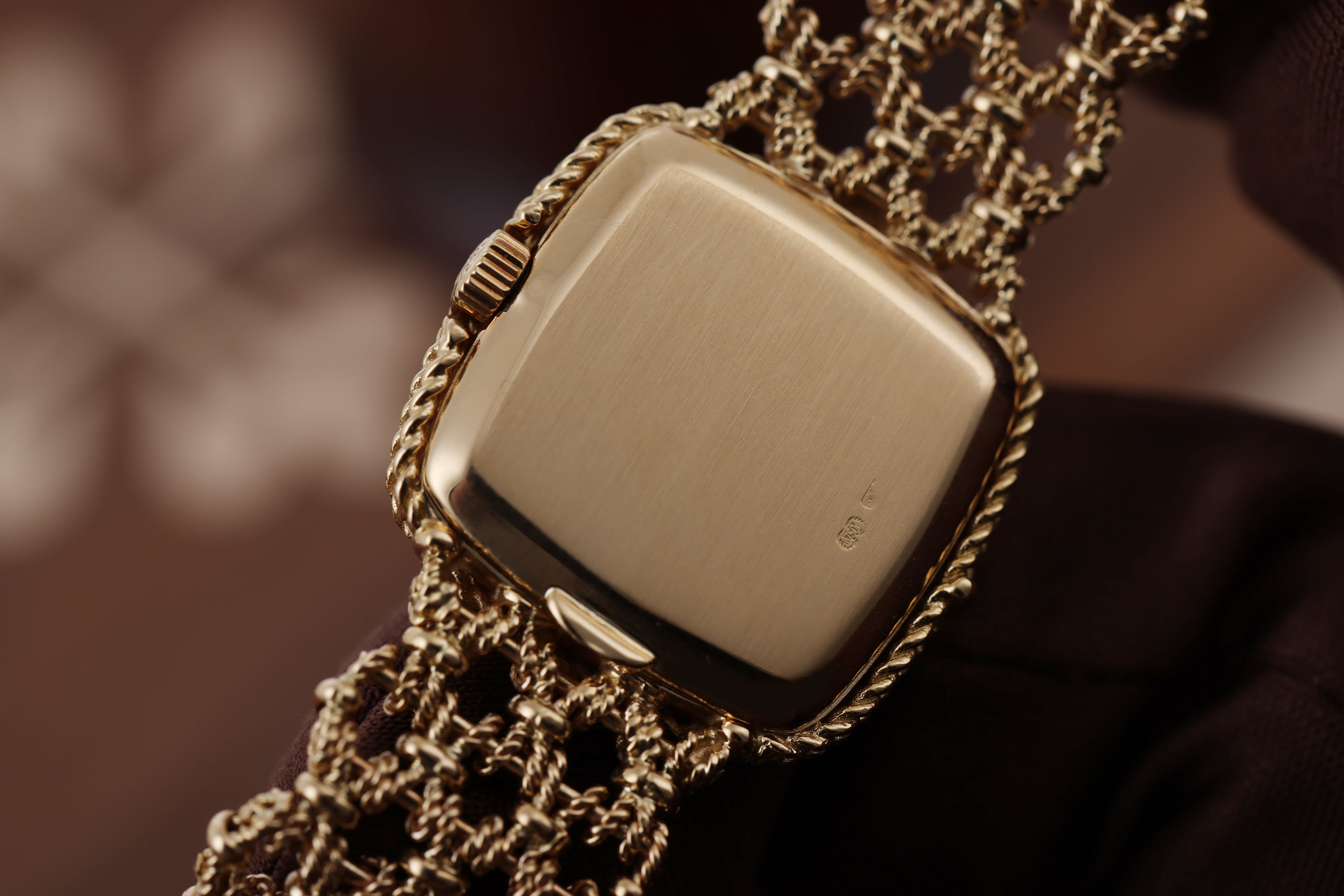 Patek Philippe Ladies Watch | REF. 4265/1 | Blue Dial | 1980s | 18k Yellow Gold | 23mm | Box & Papers