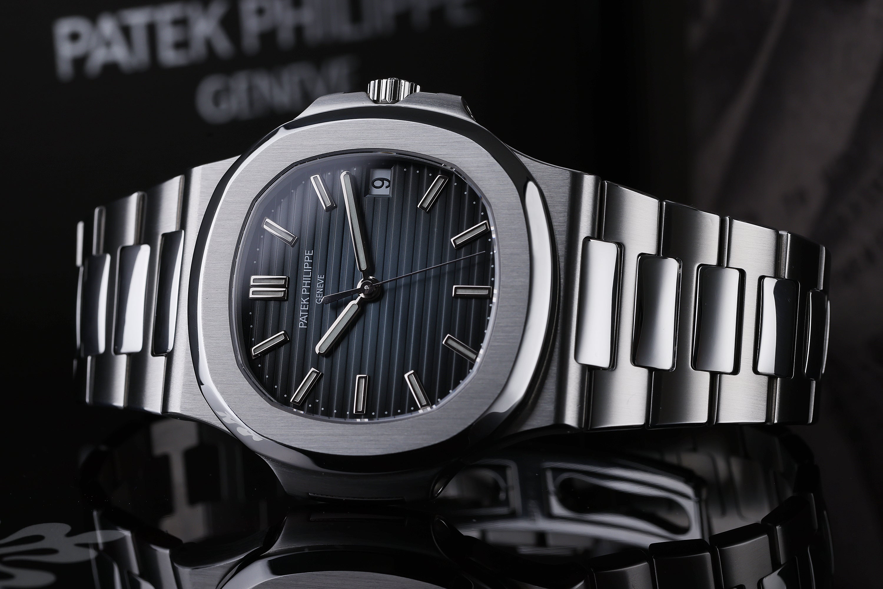 Patek Philippe Nautilus | REF. 5711/1A-010 | Blue Dial | Box & Papers | 2025 Service | 40mm | Stainless Steel