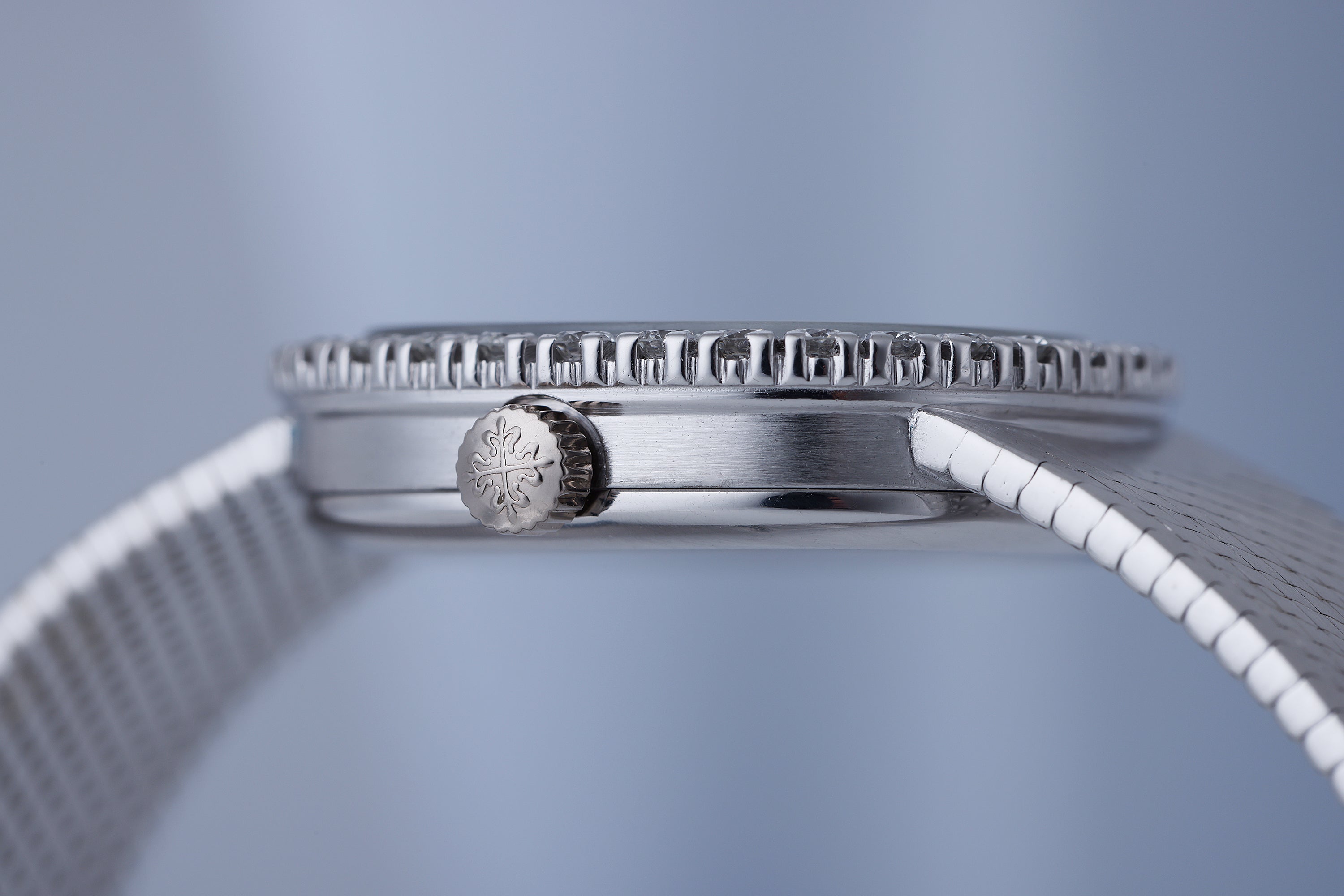 Patek Philippe Lady Ellipse | REF. 4134/4 | 18k White Gold | Diamond Bezel & Blue Dial | Manual | 1970s