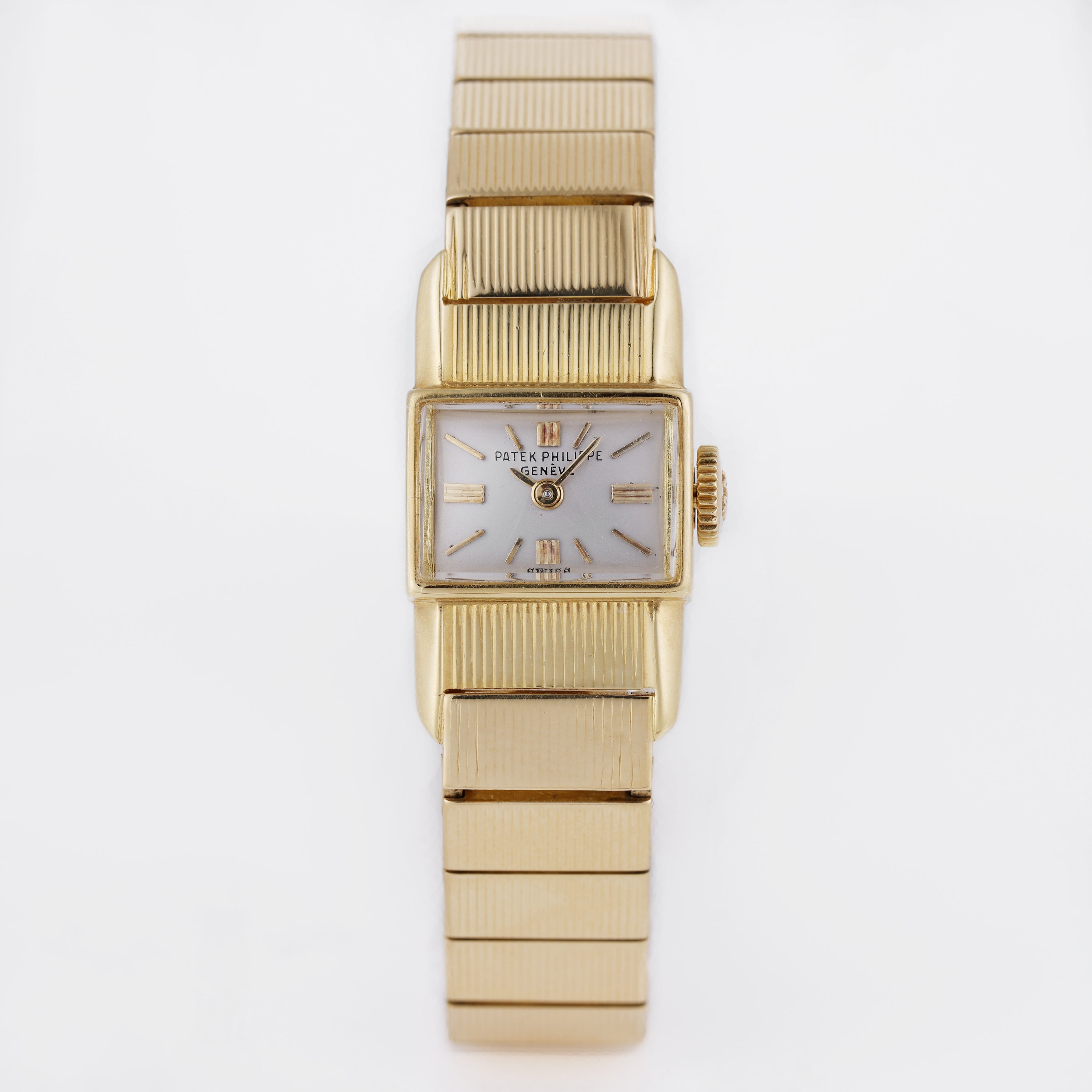 Patek Philippe Vintage Lady Wristwatch REF. 3255 1 18k Yellow Gold Silver Dial Circa 1950 s