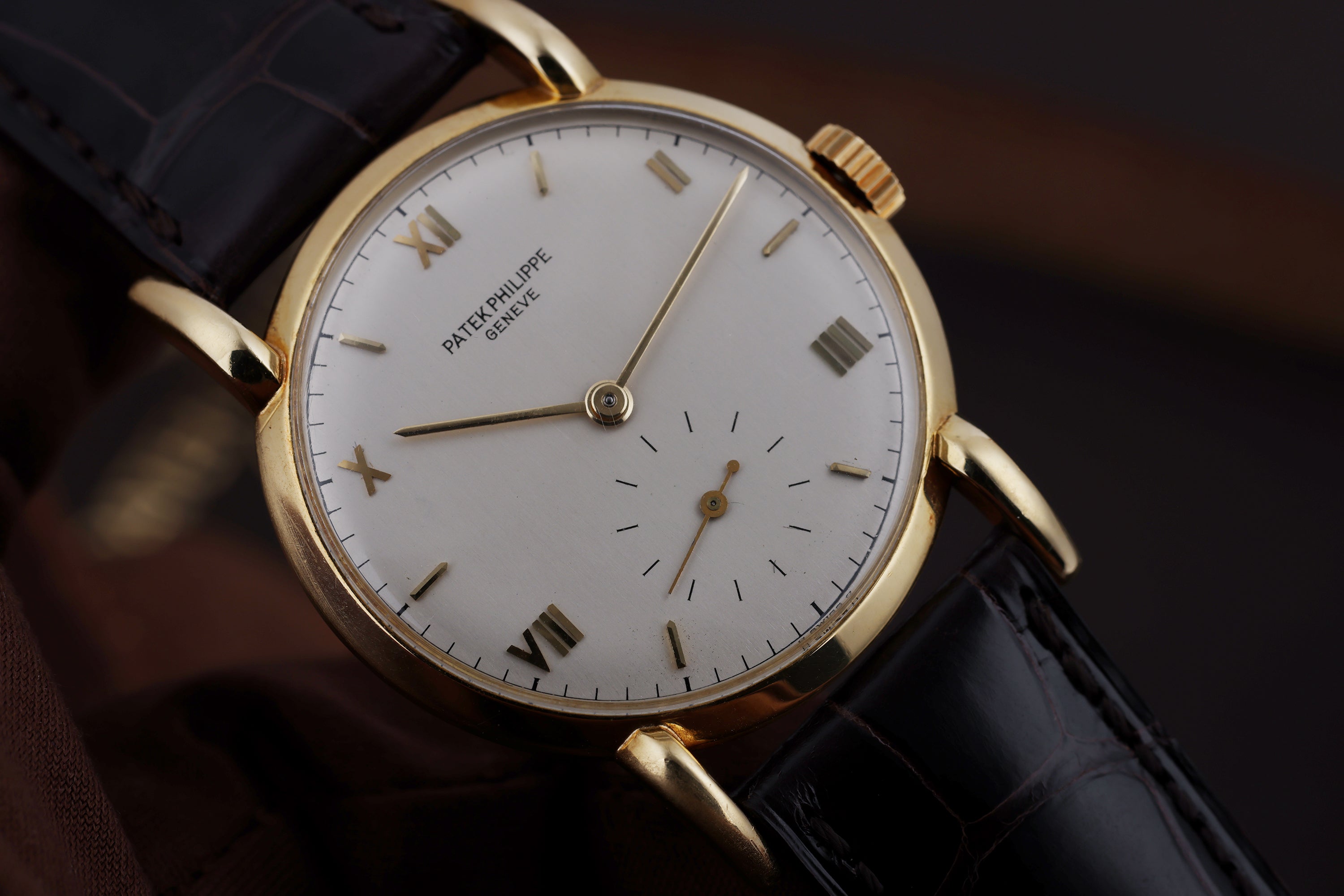 Patek Philippe Calatrava 'Giraffe' | REF. 1595 | Manual Wind | 18k Yellow Gold | 35mm | 1951