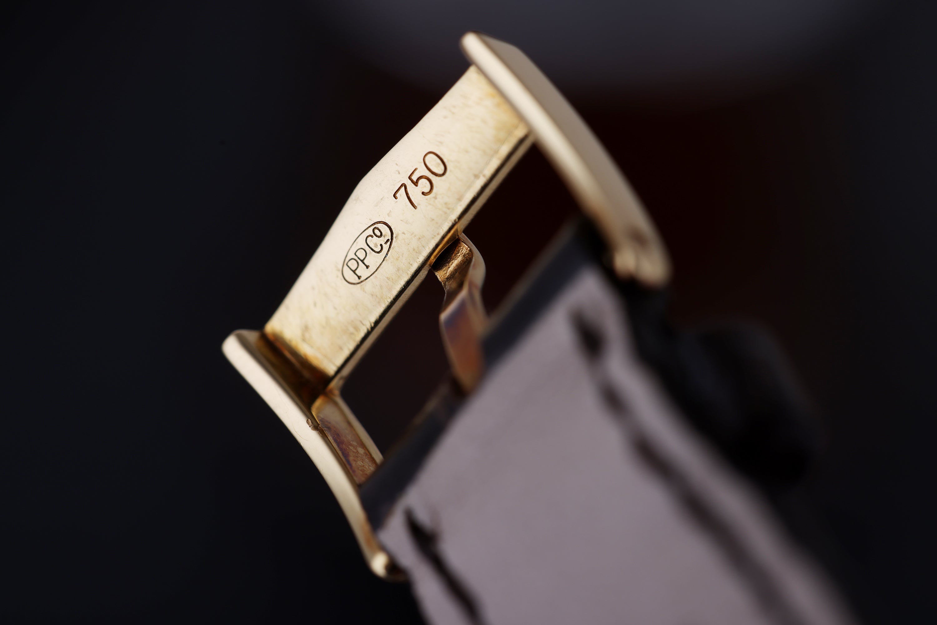 Patek Philippe Calatrava 'Giraffe' | REF. 1595 | Manual Wind | 18k Yellow Gold | 35mm | 1951