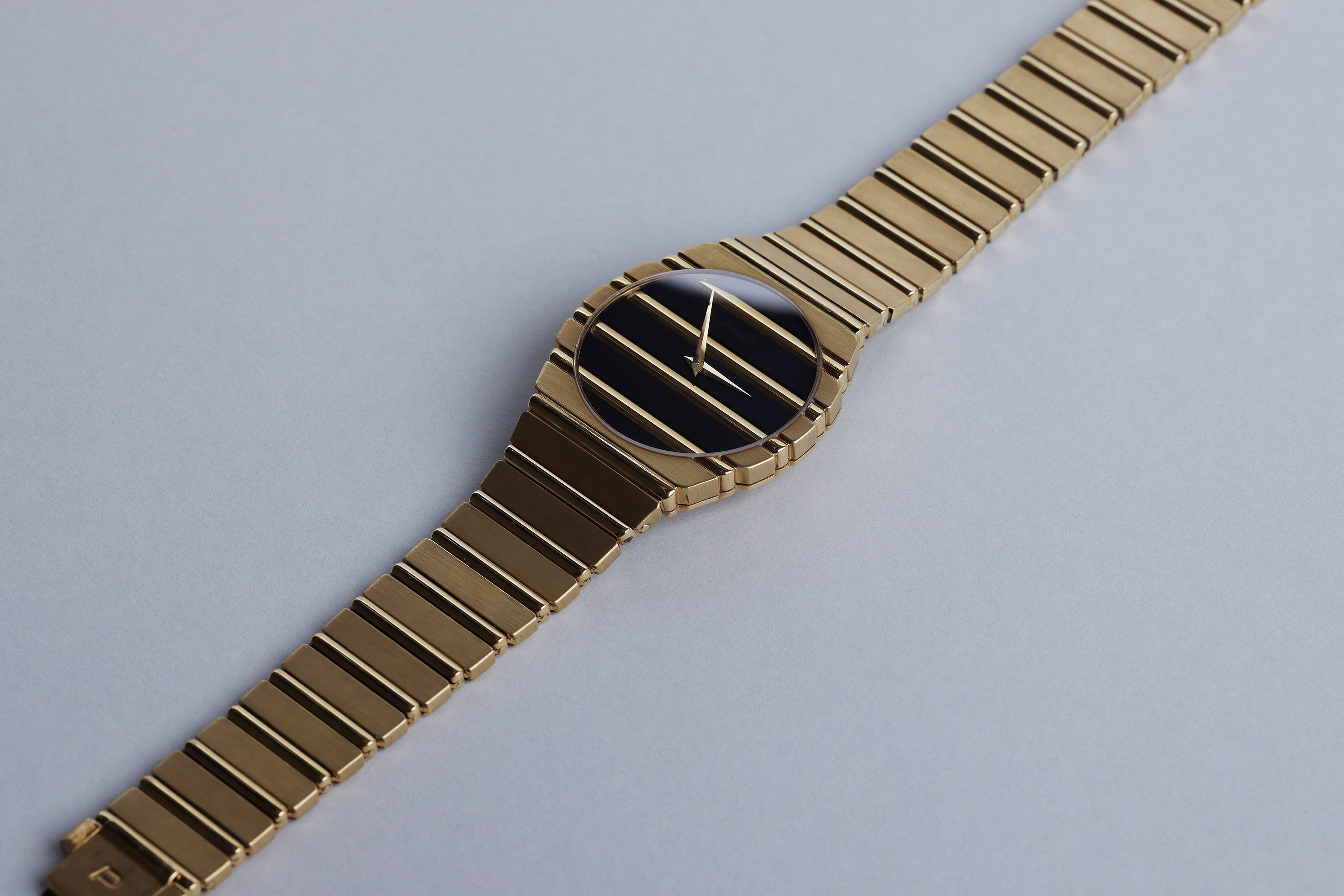Piaget Polo | REF. 7661 C 701 | Onyx & Gold Dial | 18k Yellow Gold | 1980's