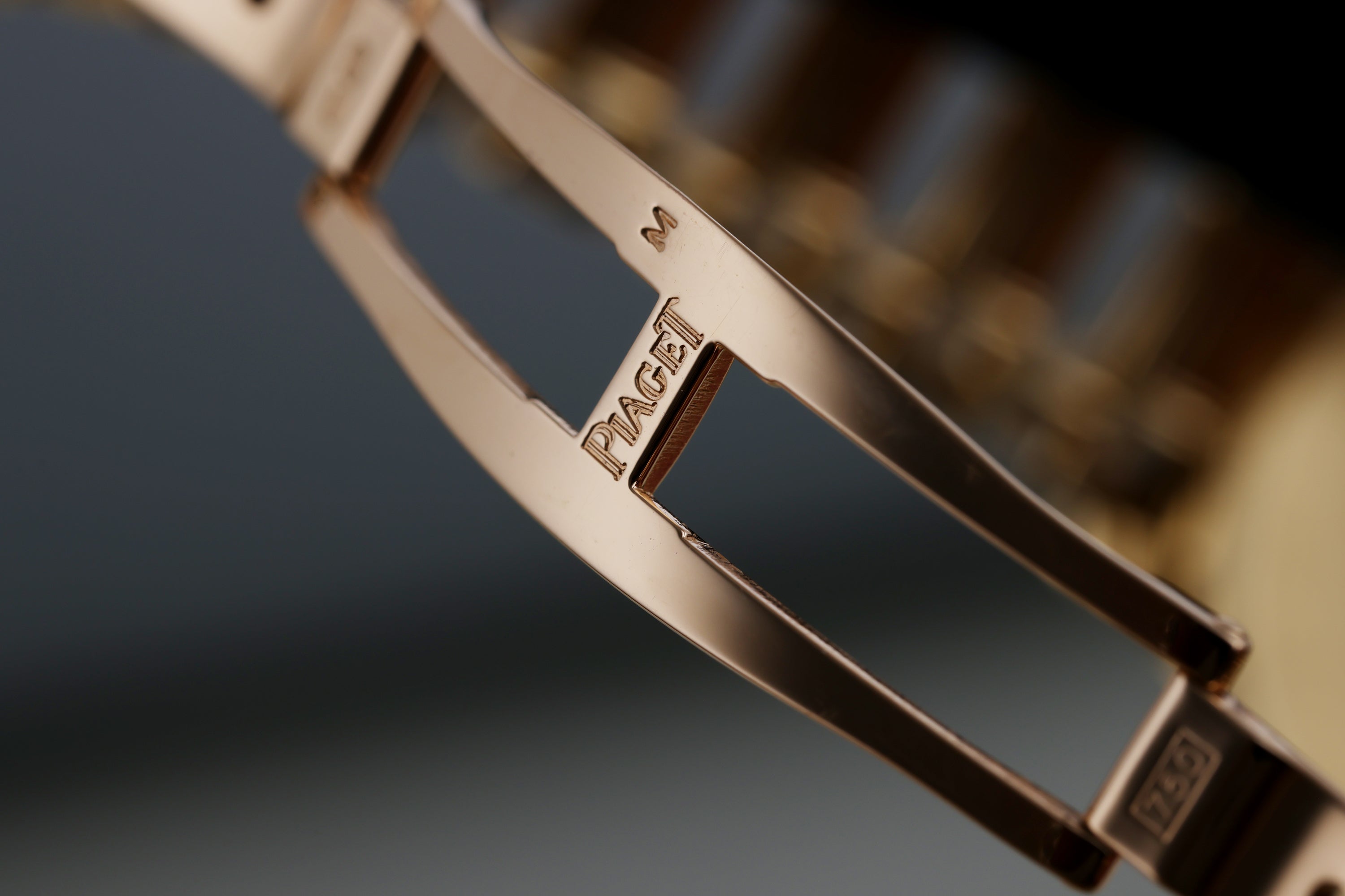 Piaget Polo Automatic | REF. 24001 M 501 D | 18k Yellow Gold | 33.5mm