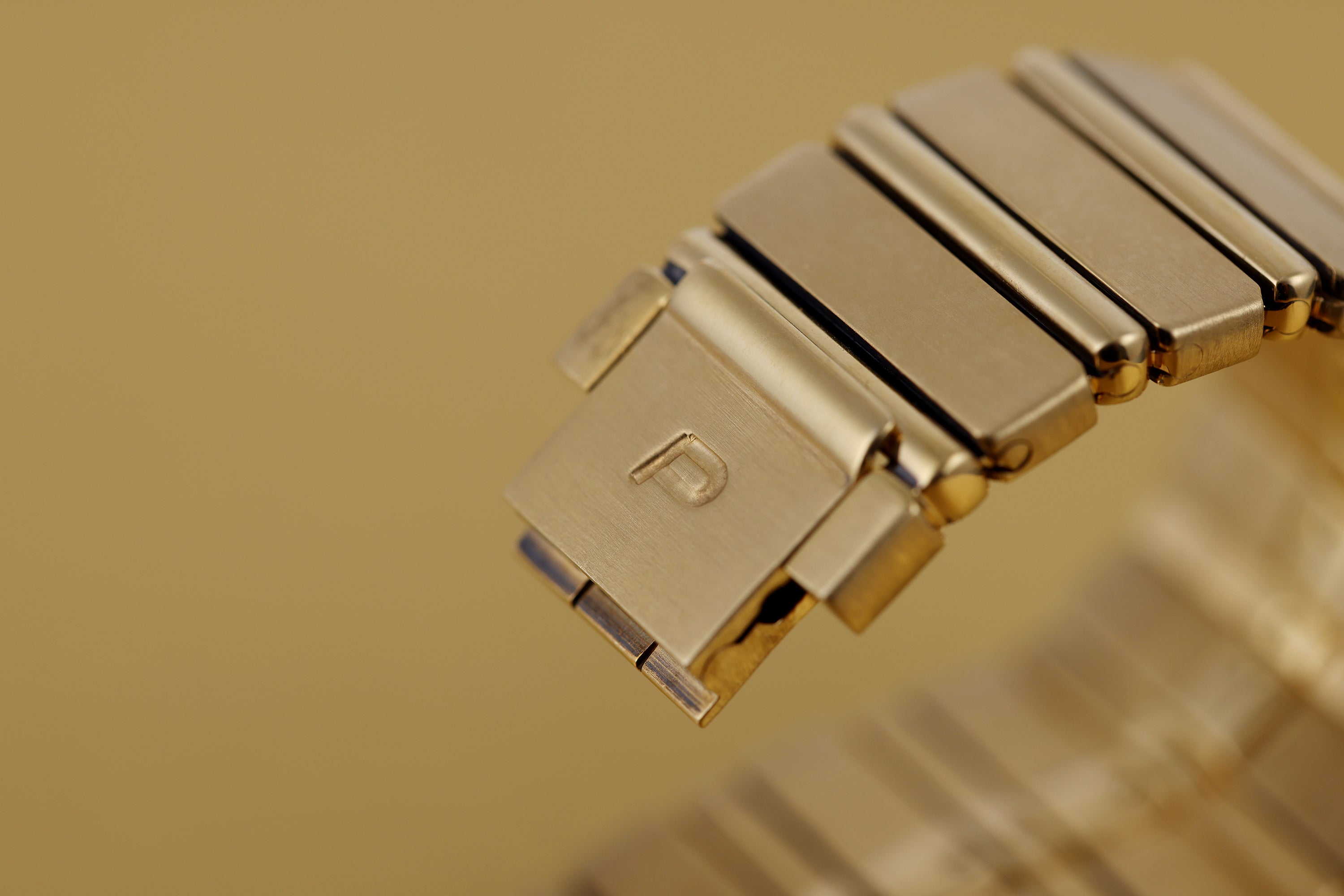 Piaget Polo | REF. 7661 C 701 | Onyx & Gold Dial | 18k Yellow Gold | 1980's