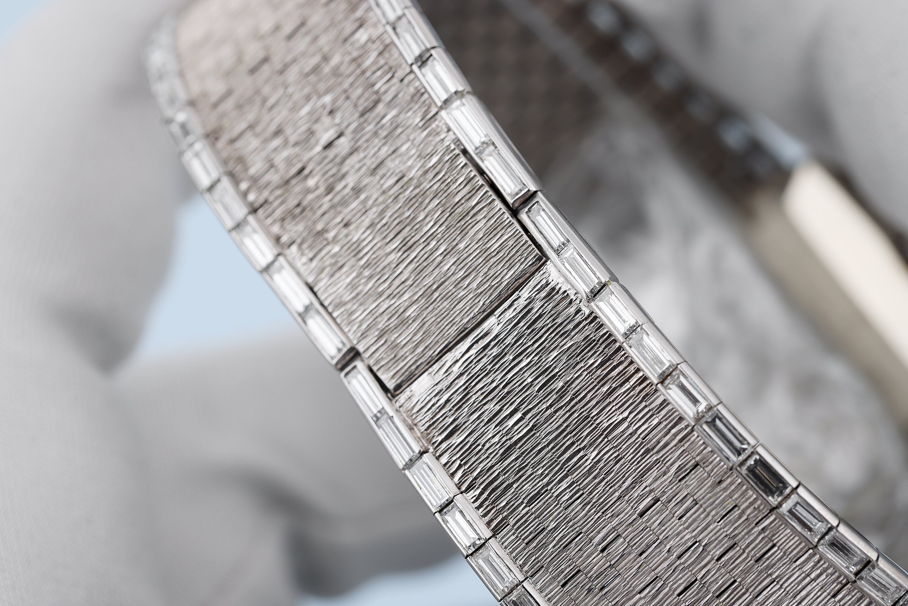 Rare 1970's Piaget | REF. 9665 H 6 | Lapis Lazuli Dial | Baguette Diamond Bezel & Bracelet Lining | 18k White Gold | 31.5mm