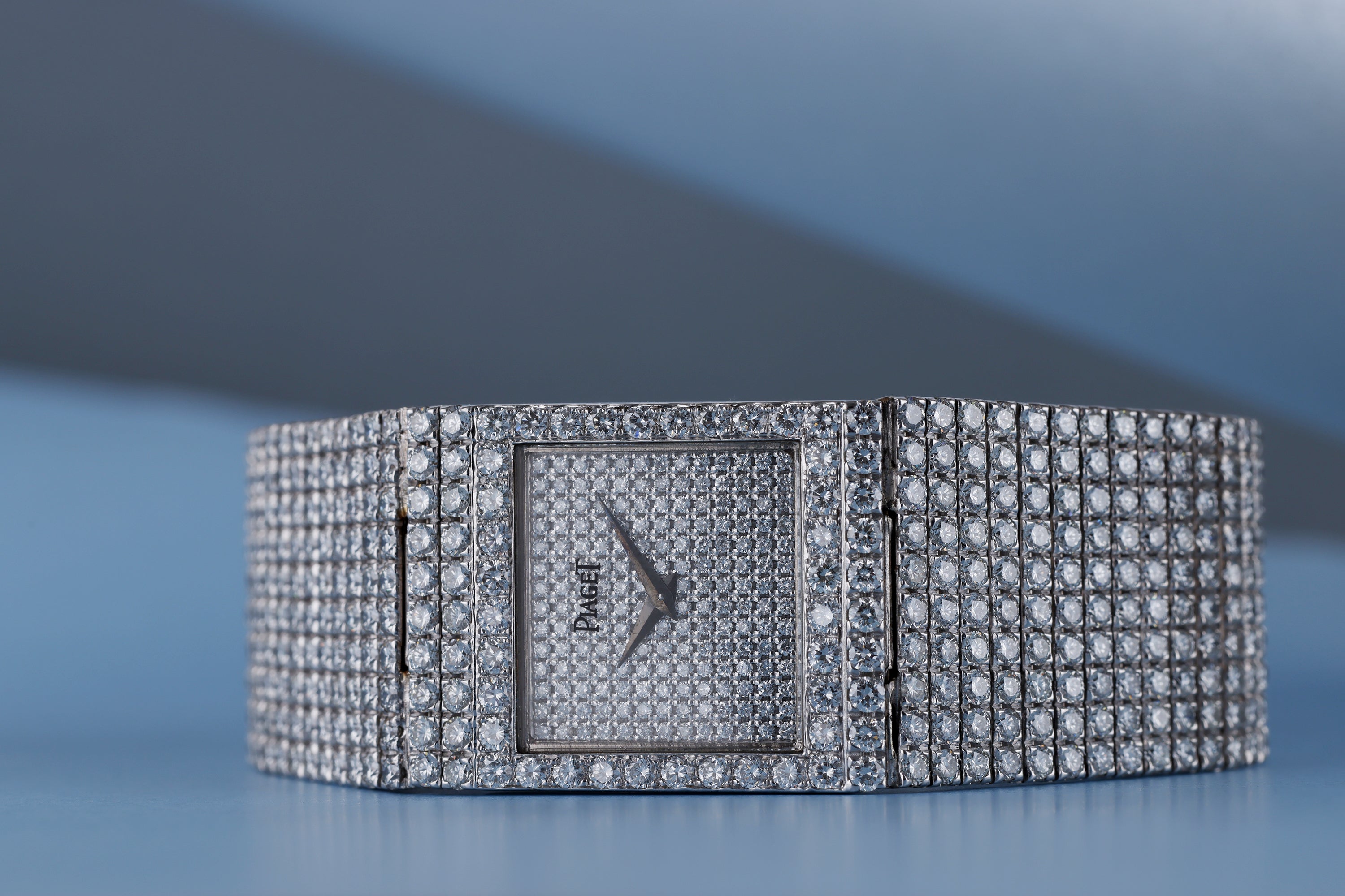 Piaget Wristwatch | REF. 7131 C 626 | Pave Diamond | 18k White Gold | 24mm | Quartz