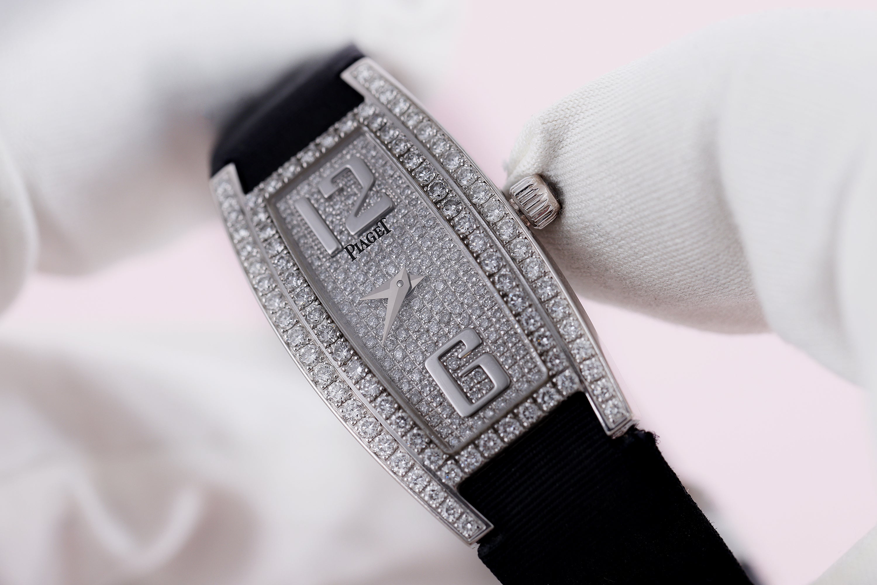 Piaget Limelight Tonneau | Pavé Diamond Dial & Bezel | 18k White Gold | 18mm | 2000's
