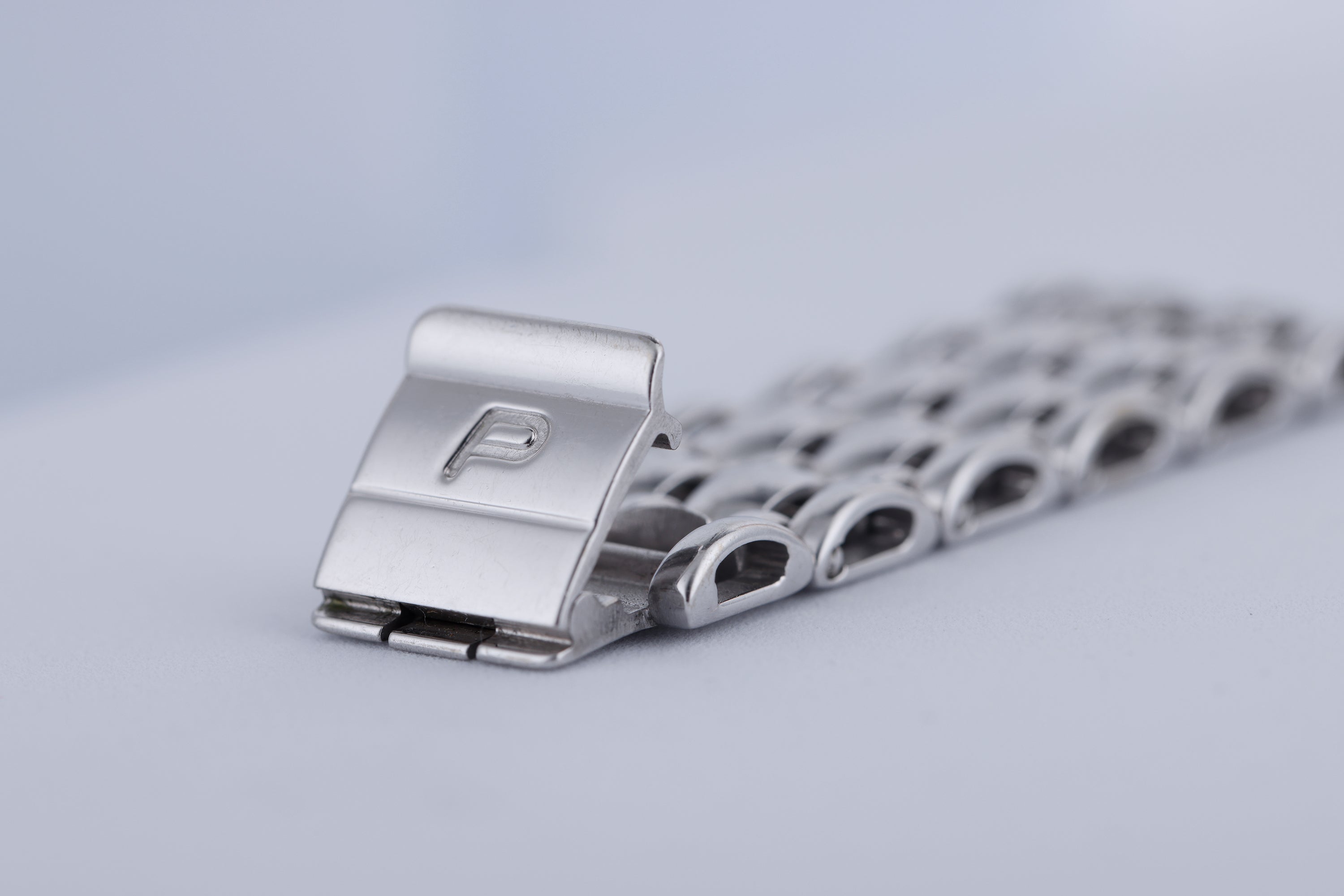 Piaget Vintage Ladies Wristwatch | REF. 9706 K 61 R | Pavé Diamond Dial & Emerald Hours | 18k White Gold | 24mm | Manual Wind | 1970s | Service Papers