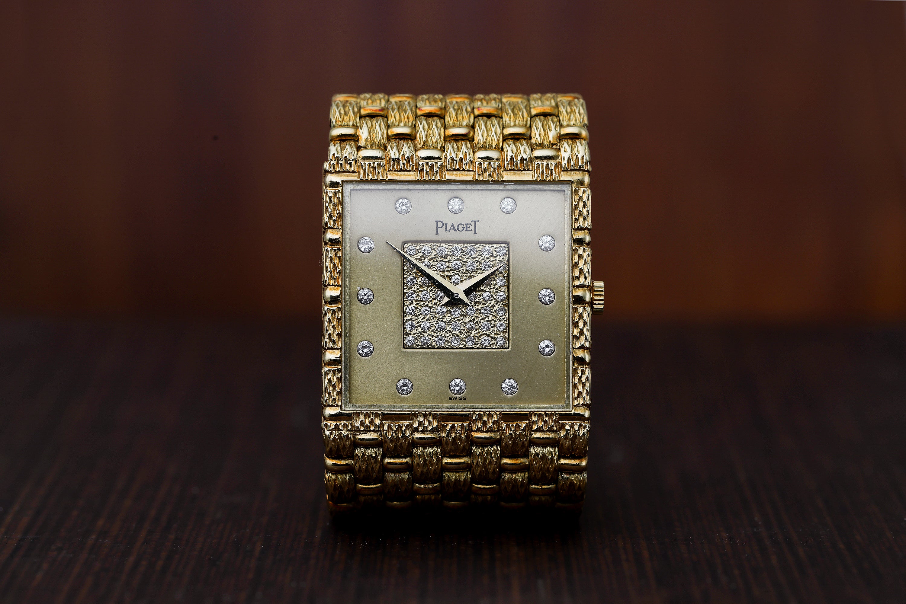 Piaget 1980s Wristwatch | REF. 934 D 23 | Diamond Dial | 18k Yellow Gold | 25mm | Manual Wind