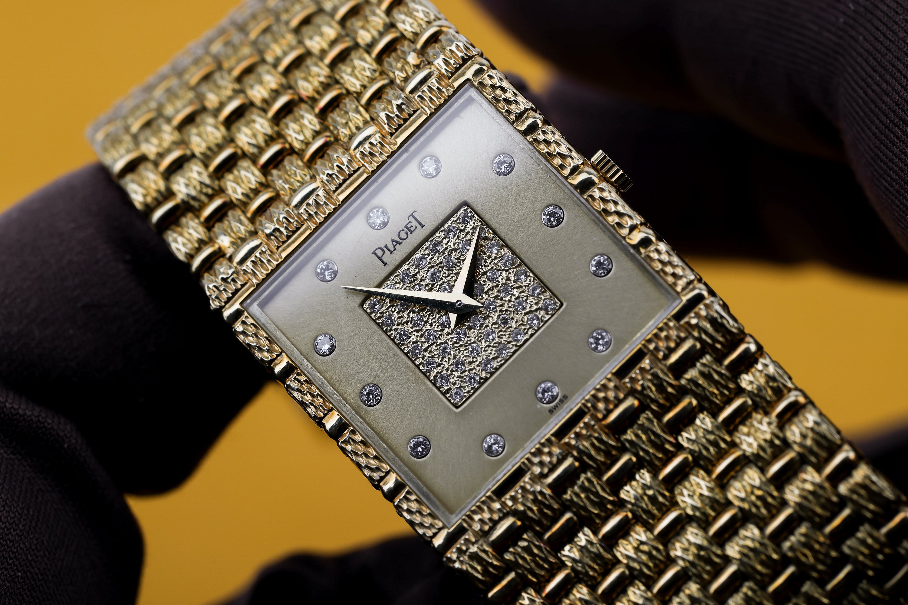 Piaget 1980s Wristwatch | REF. 934 D 23 | Diamond Dial | 18k Yellow Gold | 25mm | Manual Wind