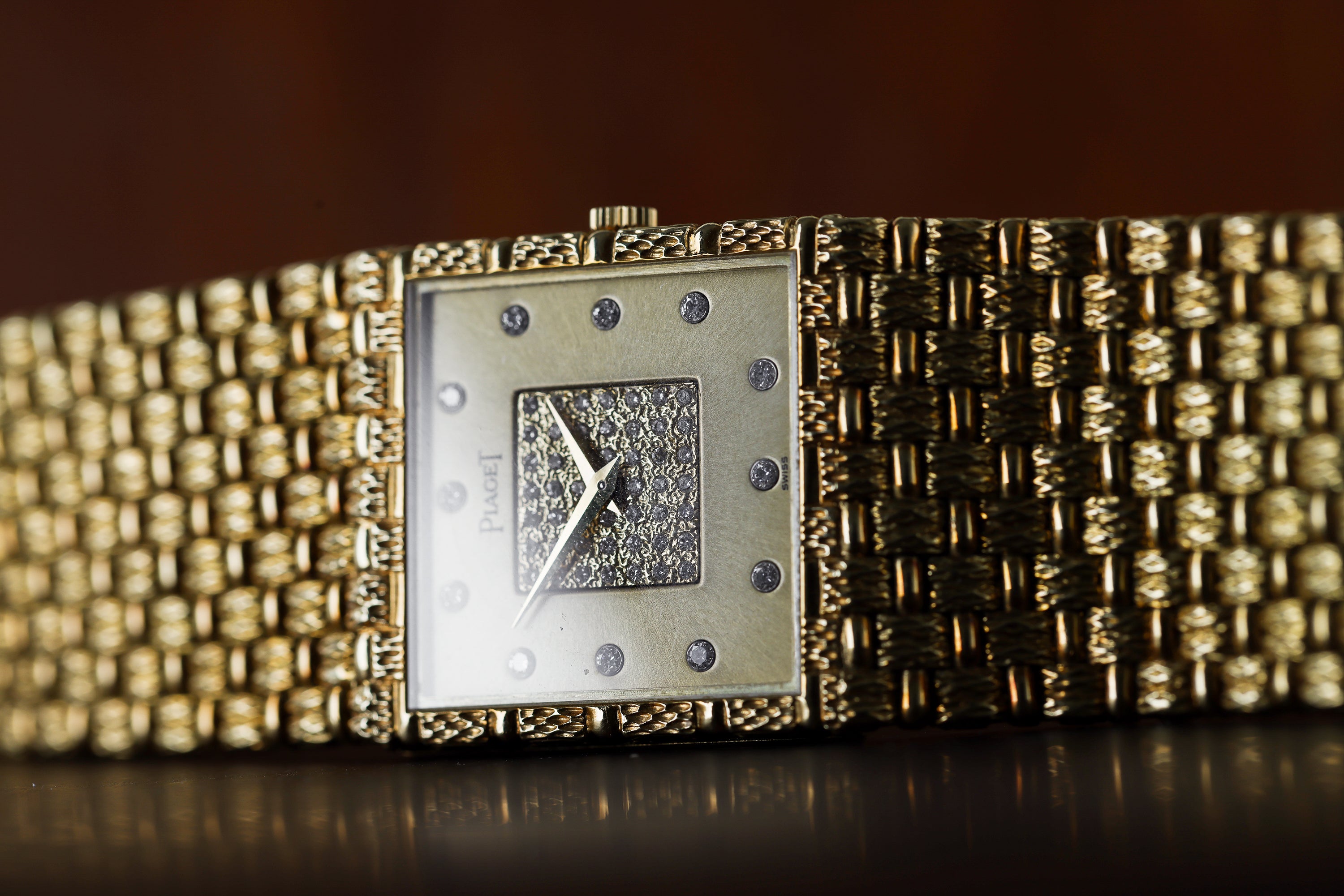 Piaget 1980s Wristwatch | REF. 934 D 23 | Diamond Dial | 18k Yellow Gold | 25mm | Manual Wind