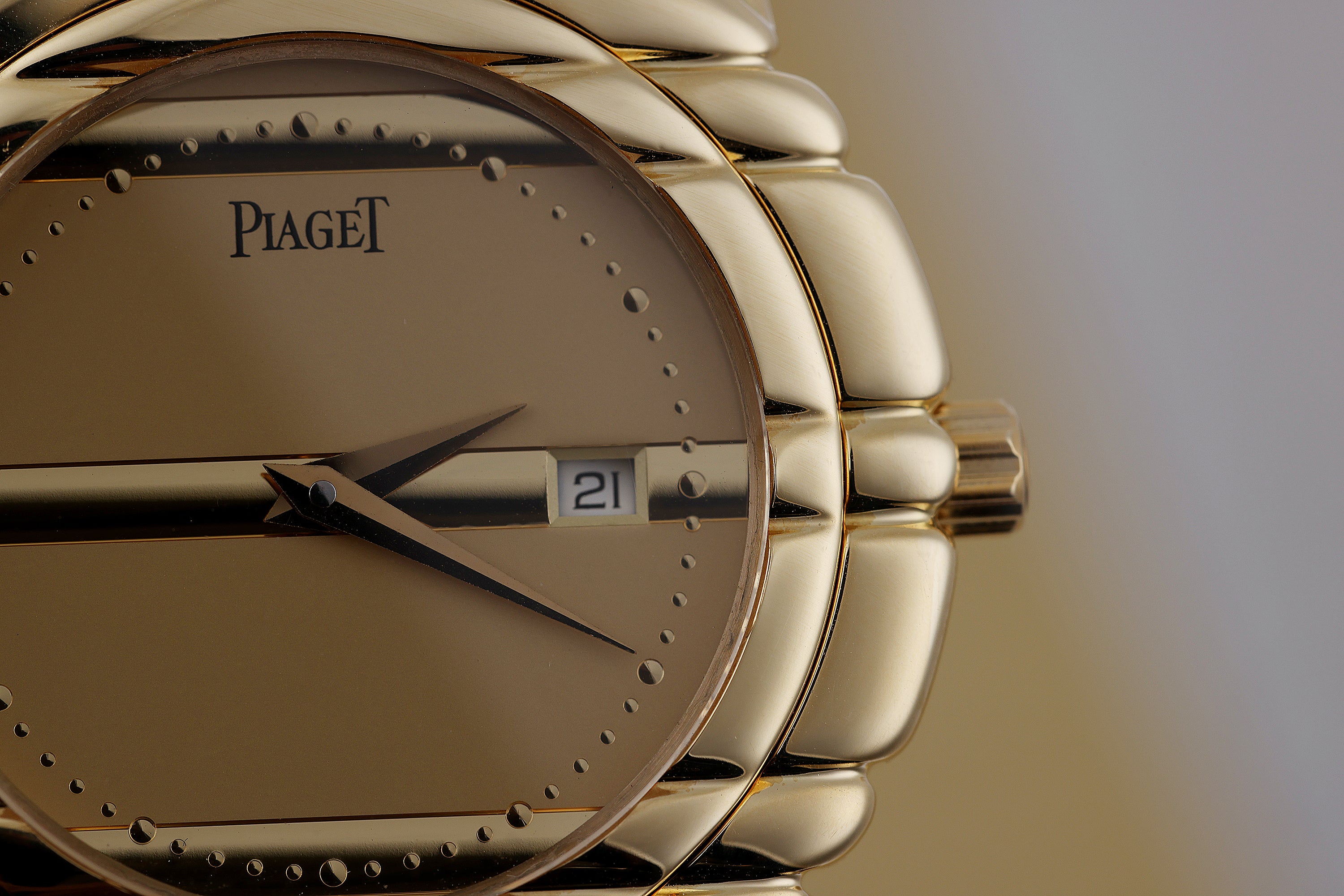 Piaget Tanagra | REF. GOA 15003 | 18k Yellow Gold | 33mm | Quartz | 1990s
