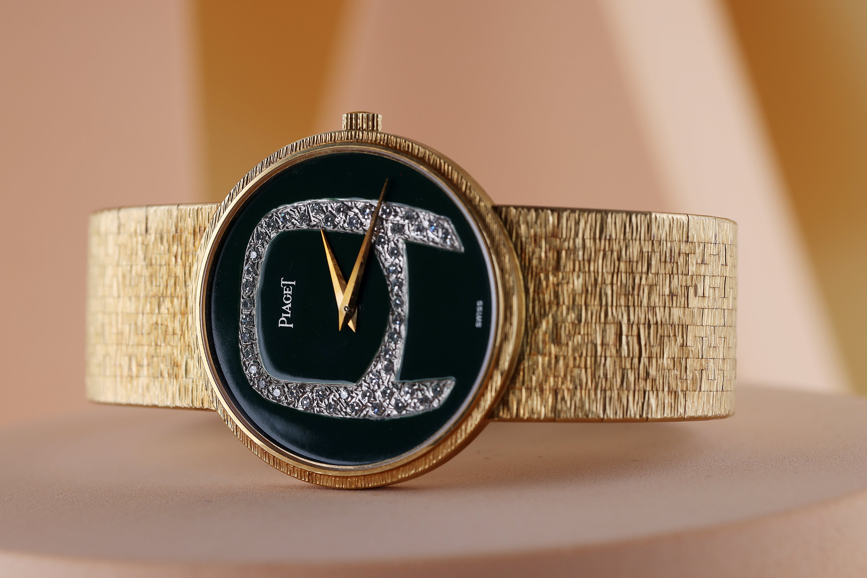Rare Piaget 1980's Watch | REF. 9633 A 6 | Green Lacquered 'A' Diamond Dial | 31.5mm | 18k Yellow Gold