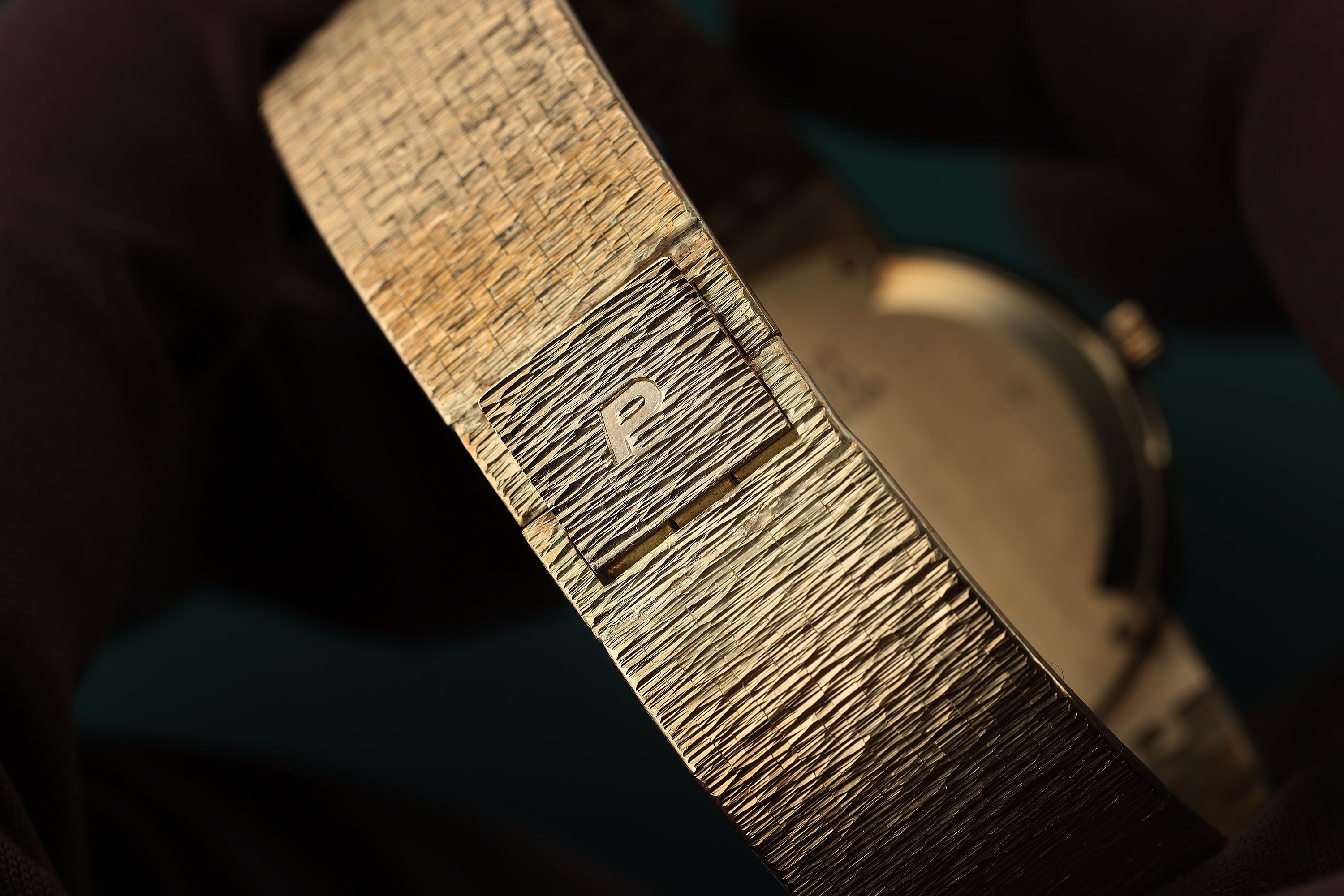 Rare Piaget 1980's Watch | REF. 9633 A 6 | Green Lacquered 'A' Diamond Dial | 31.5mm | 18k Yellow Gold