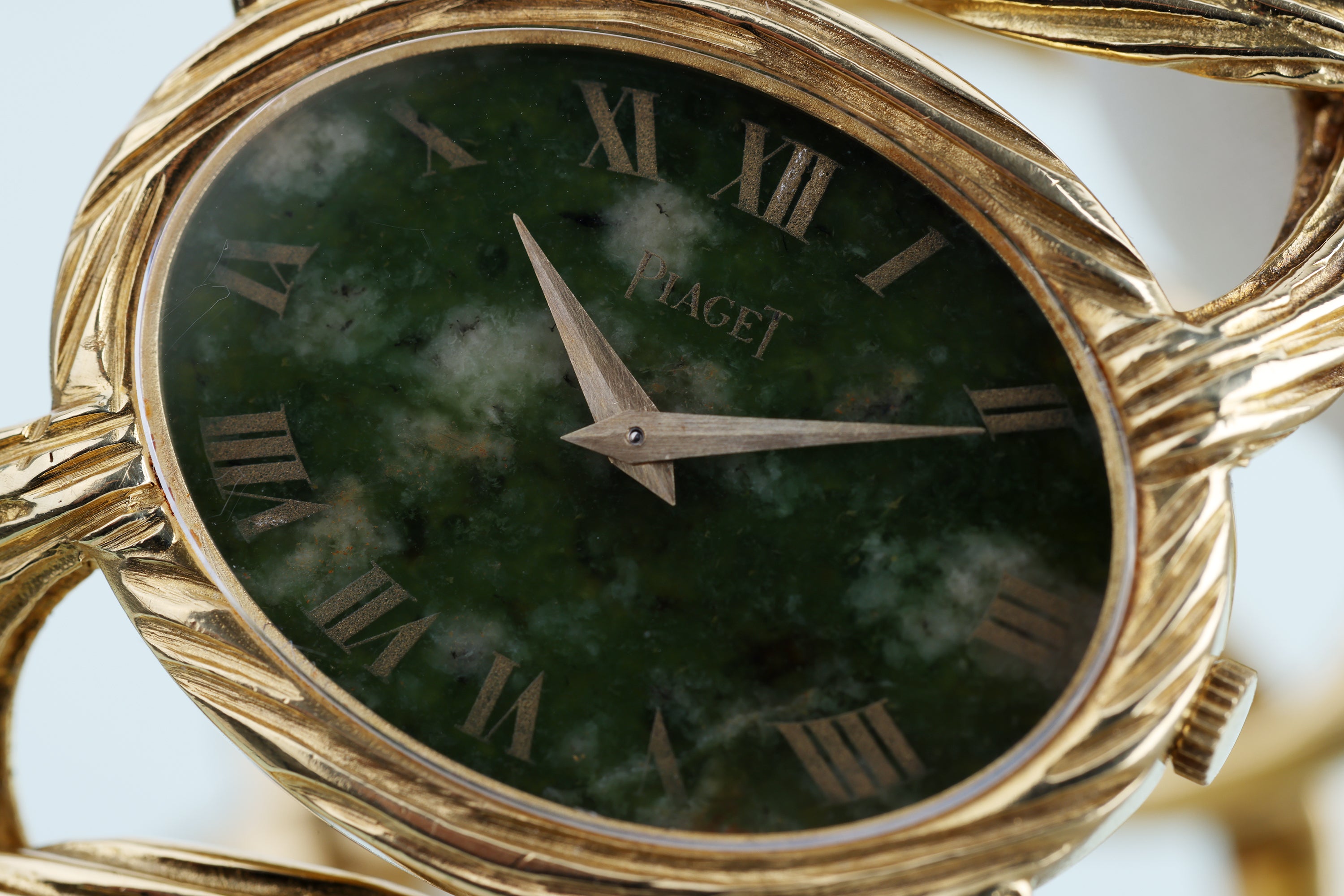 Piaget Bamboo Ladies Bracelet Wristwatch | REF. 9852 D 65 | Nephrite Jade Dial | 18k Yellow Gold | 32mm | Manual Wind | 1970s